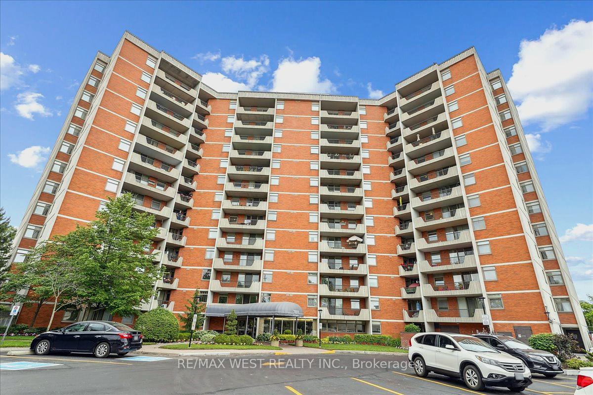 Photo 11 of Unit 1008, 7811 Yonge Street, Markham, Thornhill — HOMEH