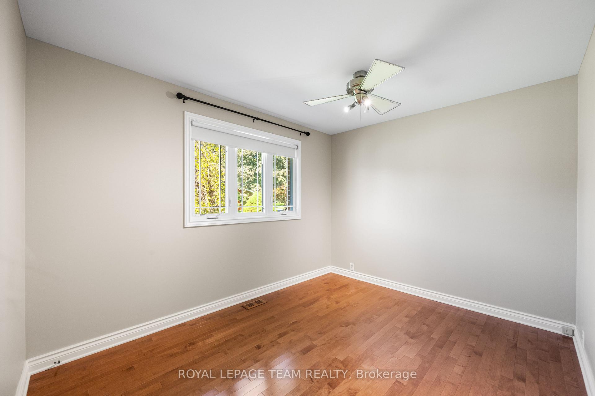 Photo 18 of 3 Millbrook Crescent, Ottawa, City View/Skyline/Fisher Heights/Parkwood Hills — HOMEH