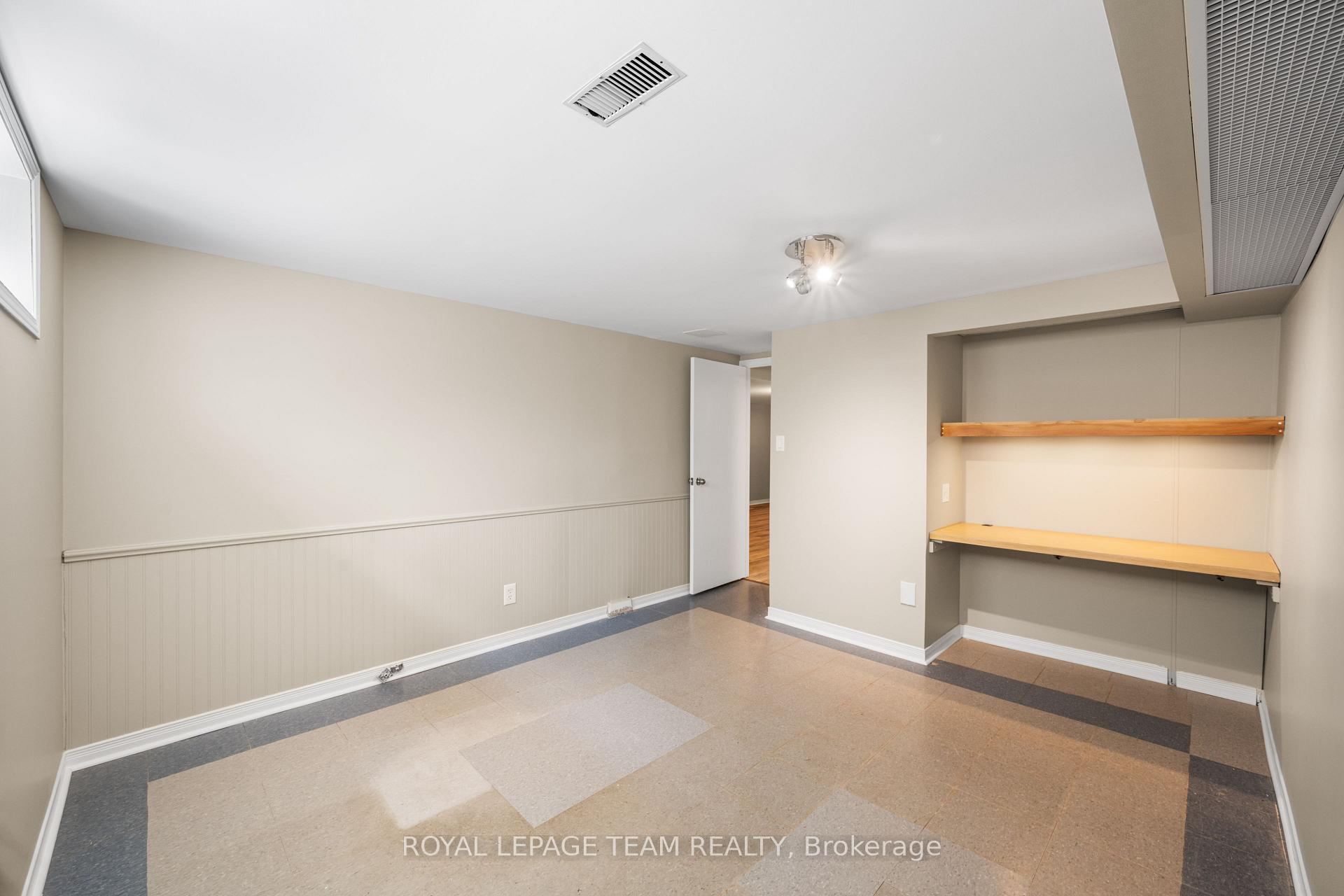 Photo 27 of 3 Millbrook Crescent, Ottawa, City View/Skyline/Fisher Heights/Parkwood Hills — HOMEH