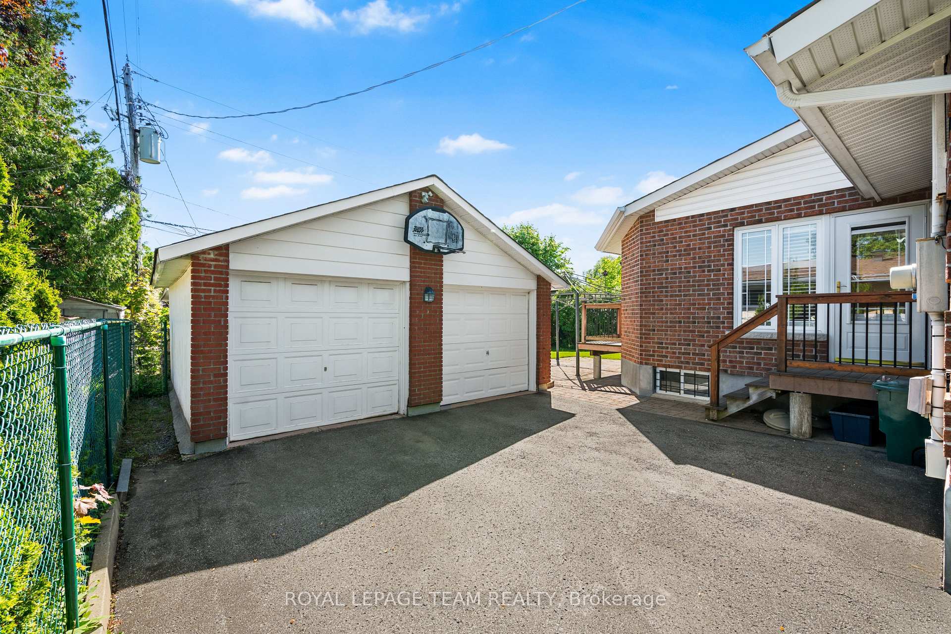 Photo 31 of 3 Millbrook Crescent, Ottawa, City View/Skyline/Fisher Heights/Parkwood Hills — HOMEH