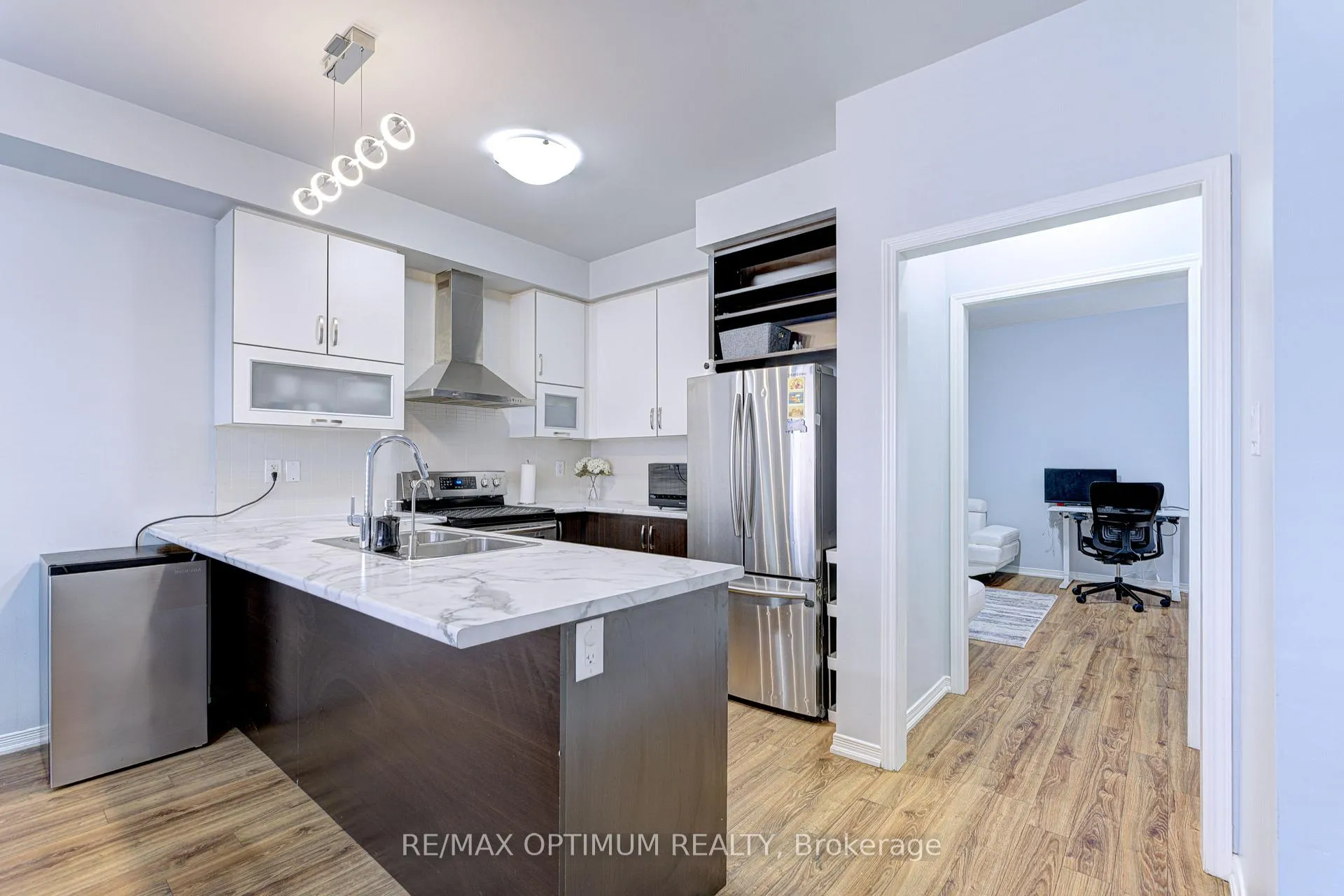 Photo 8 of 157 Baffin Crescent, Brampton, Northwest Brampton — HOMEH