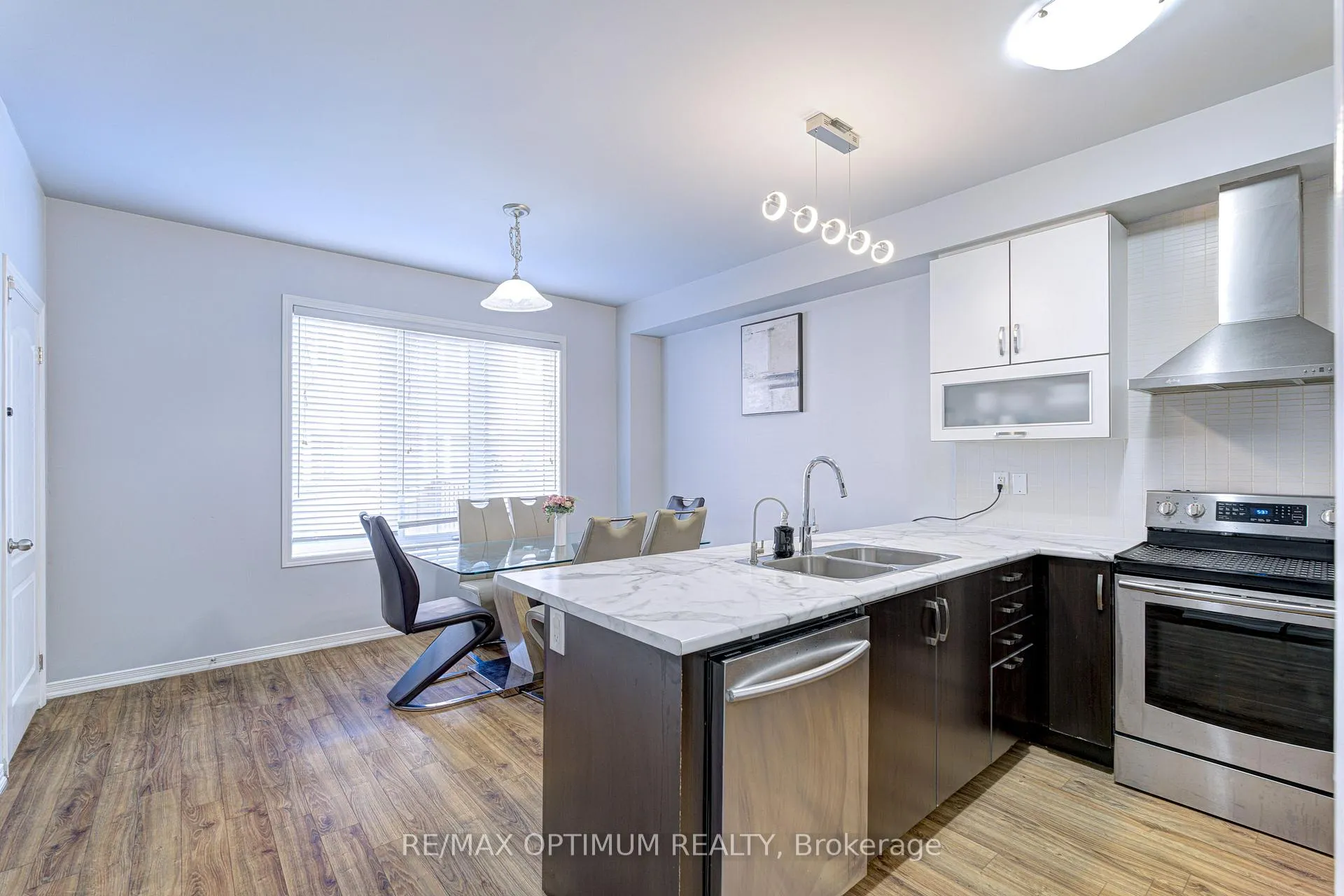 Photo 13 of 157 Baffin Crescent, Brampton, Northwest Brampton — HOMEH