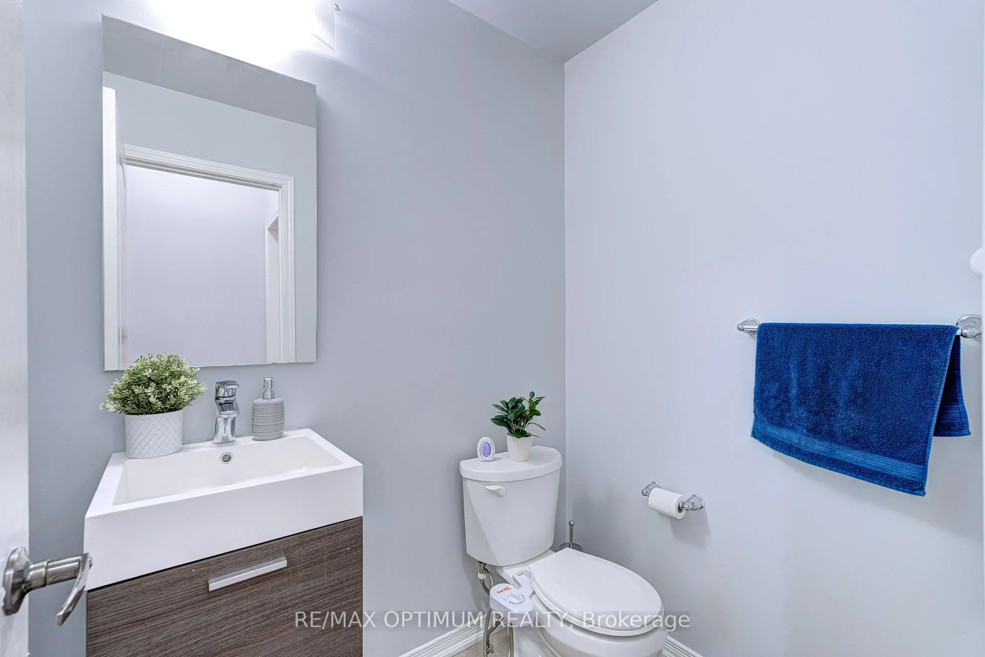 Photo 17 of 157 Baffin Crescent, Brampton, Northwest Brampton — HOMEH
