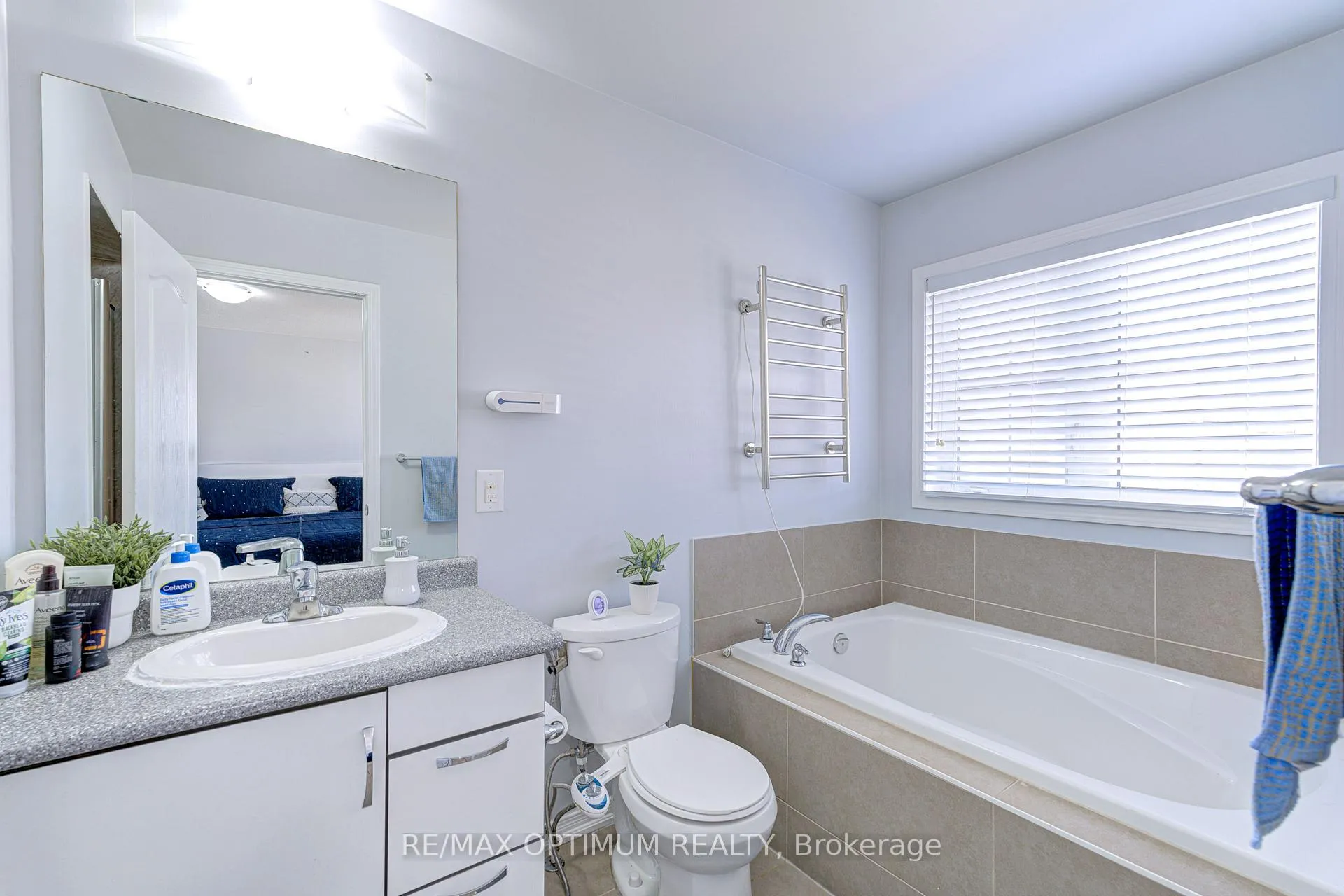 Photo 21 of 157 Baffin Crescent, Brampton, Northwest Brampton — HOMEH