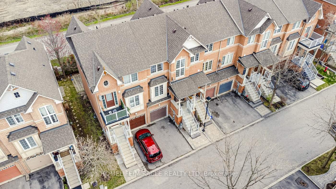 Photo 5 of 15 Annable Lane, Ajax, South East — HOMEH