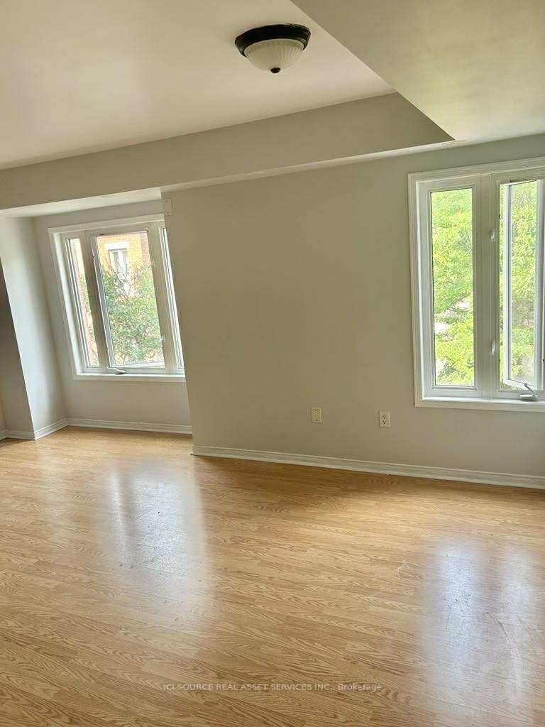Photo 3 of Unit 220, 308 John Street, Markham, Aileen-Willowbrook — HOMEH