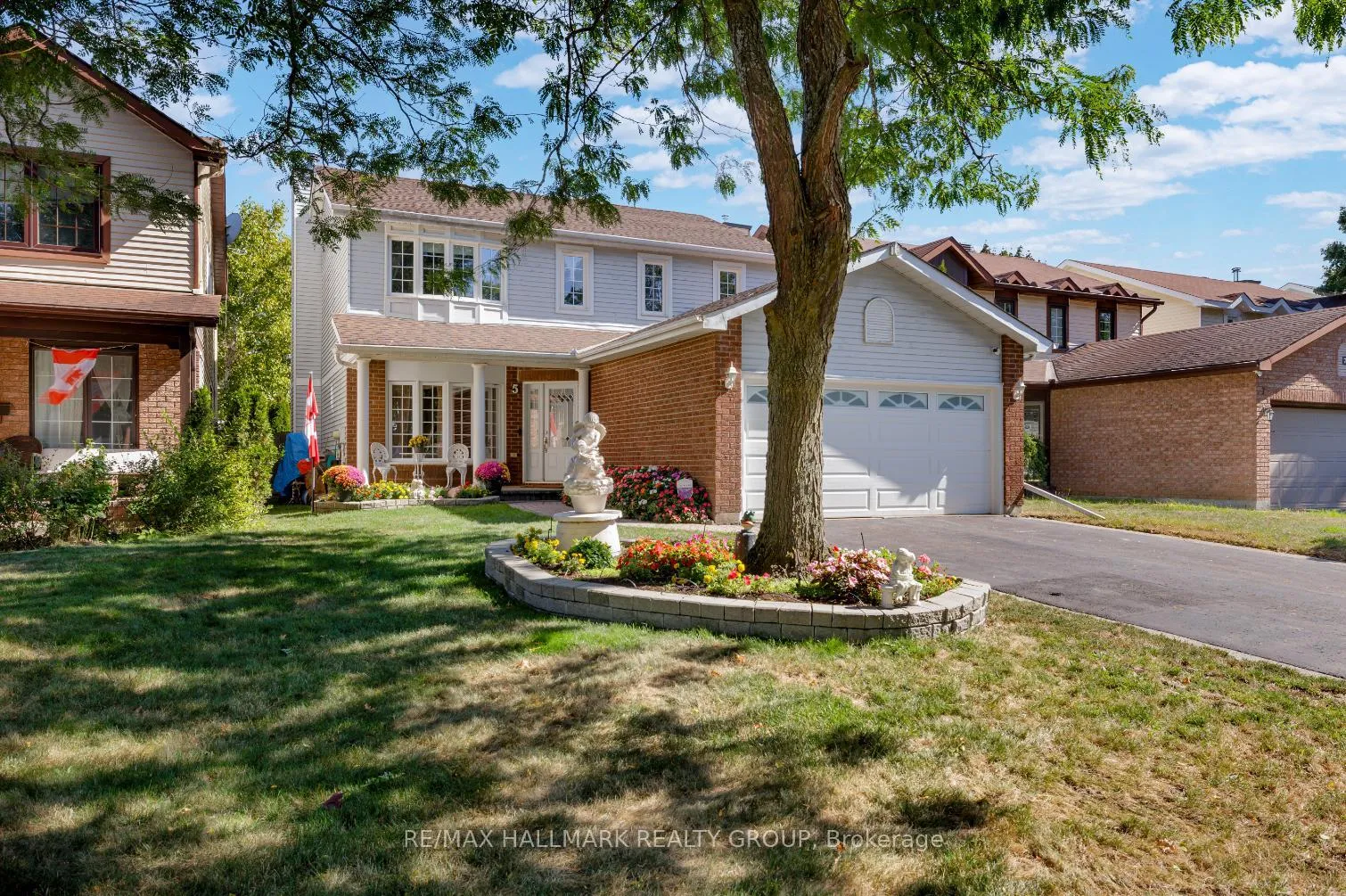 Photo 2 of 5 Ellisson Way, Ottawa, Hunt Club Park — HOMEH