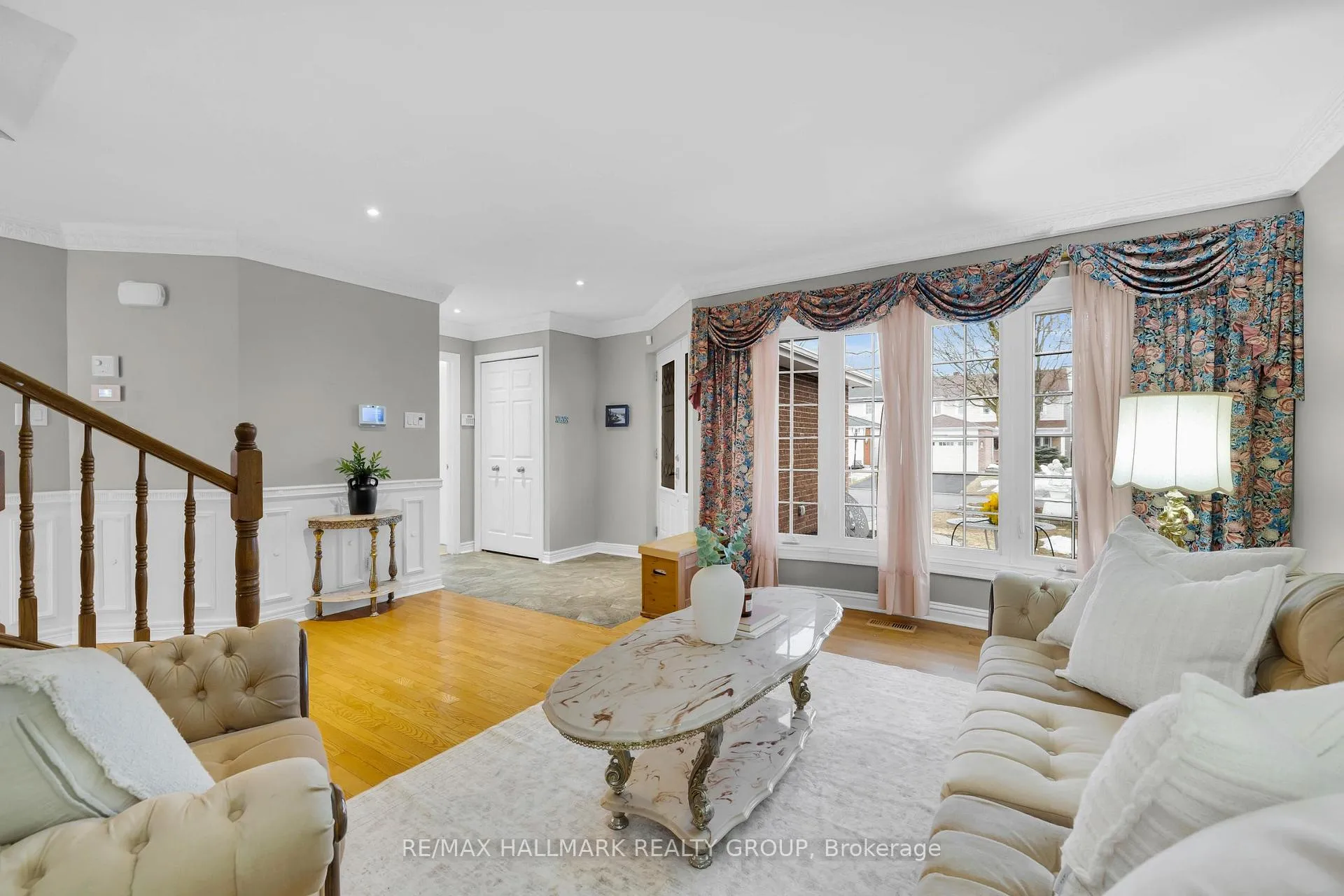 Photo 7 of 5 Ellisson Way, Ottawa, Hunt Club Park — HOMEH