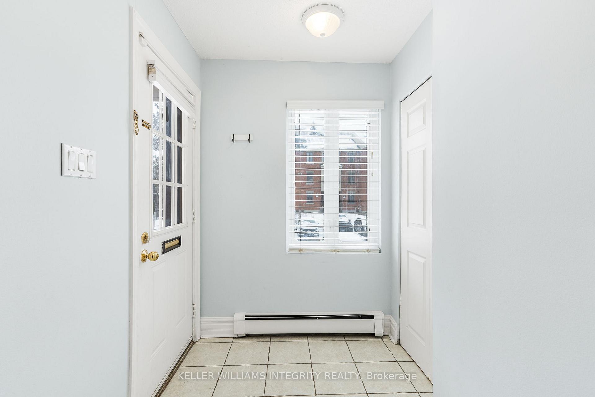 Photo 2 of 16 Crispin Private, Ottawa, Manor Park — HOMEH