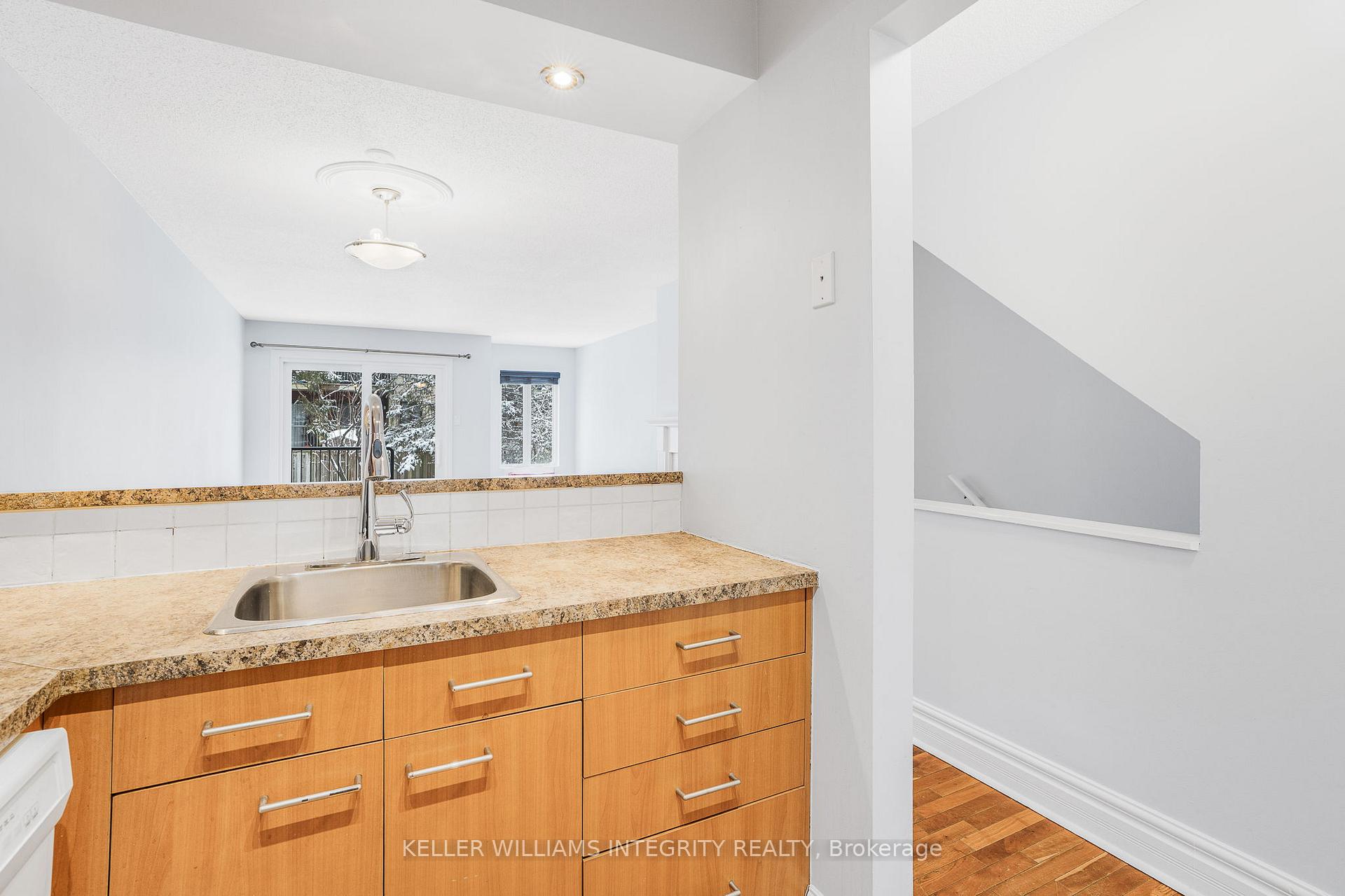 Photo 7 of 16 Crispin Private, Ottawa, Manor Park — HOMEH