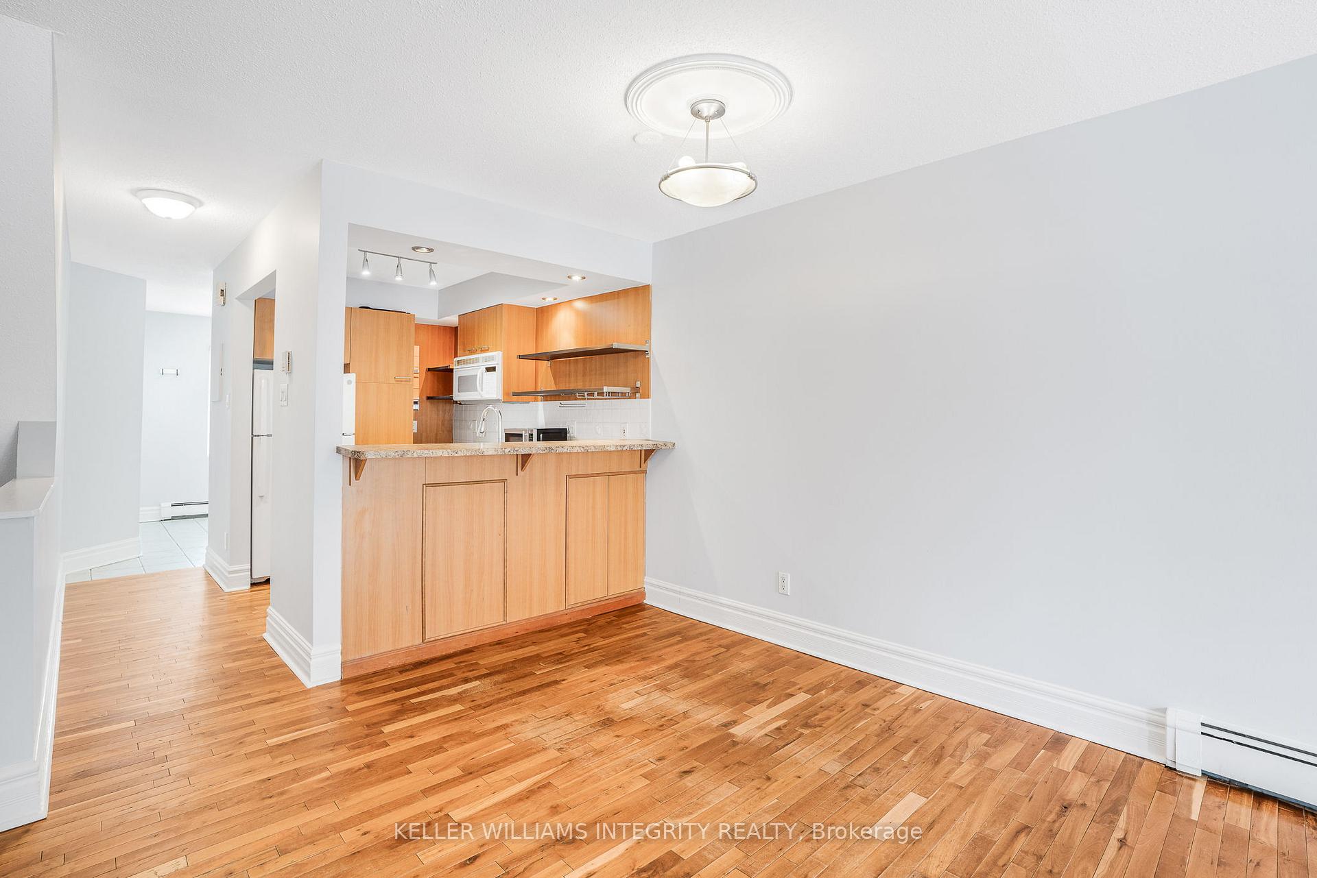 Photo 8 of 16 Crispin Private, Ottawa, Manor Park — HOMEH