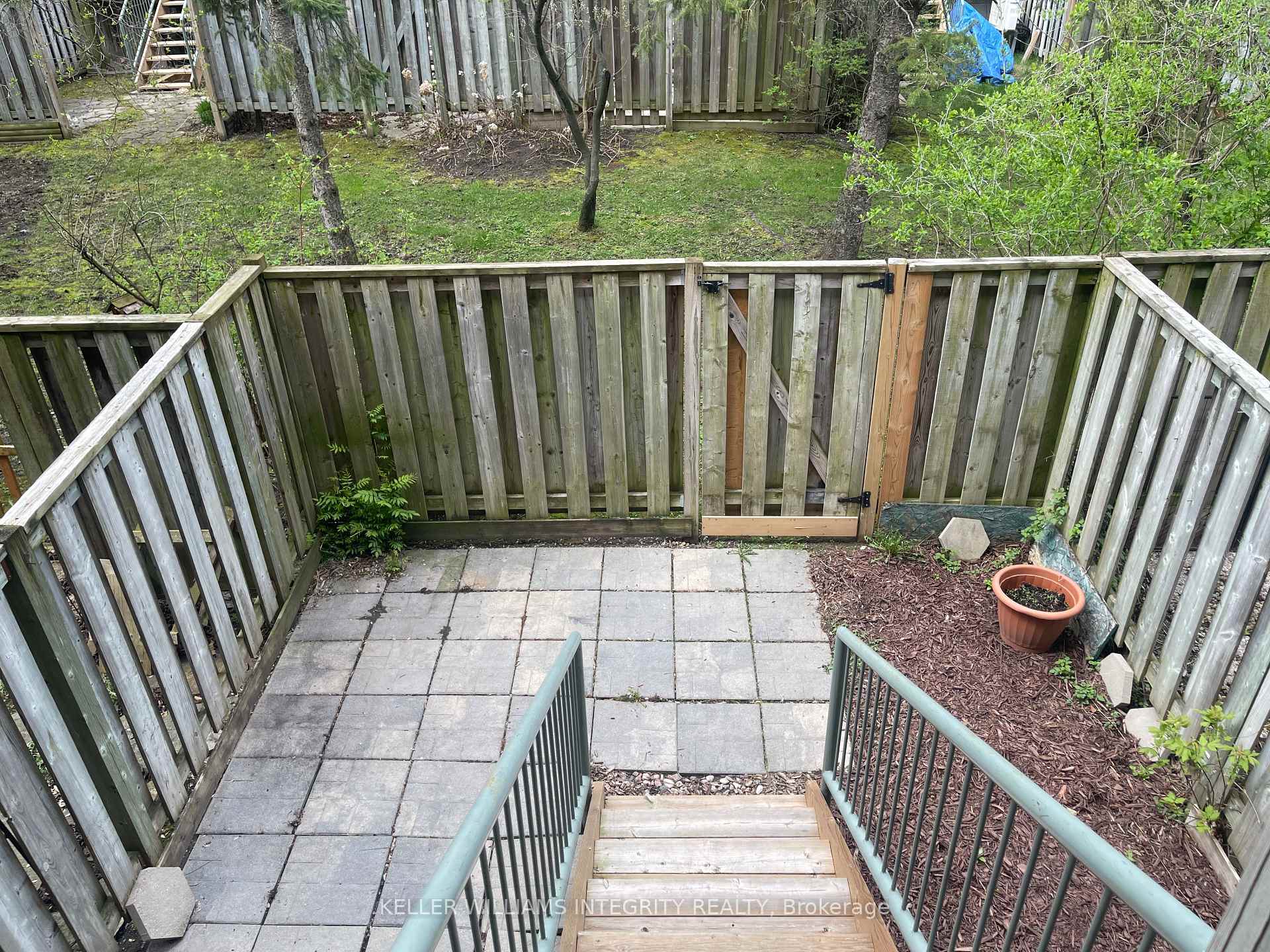 Photo 21 of 16 Crispin Private, Ottawa, Manor Park — HOMEH