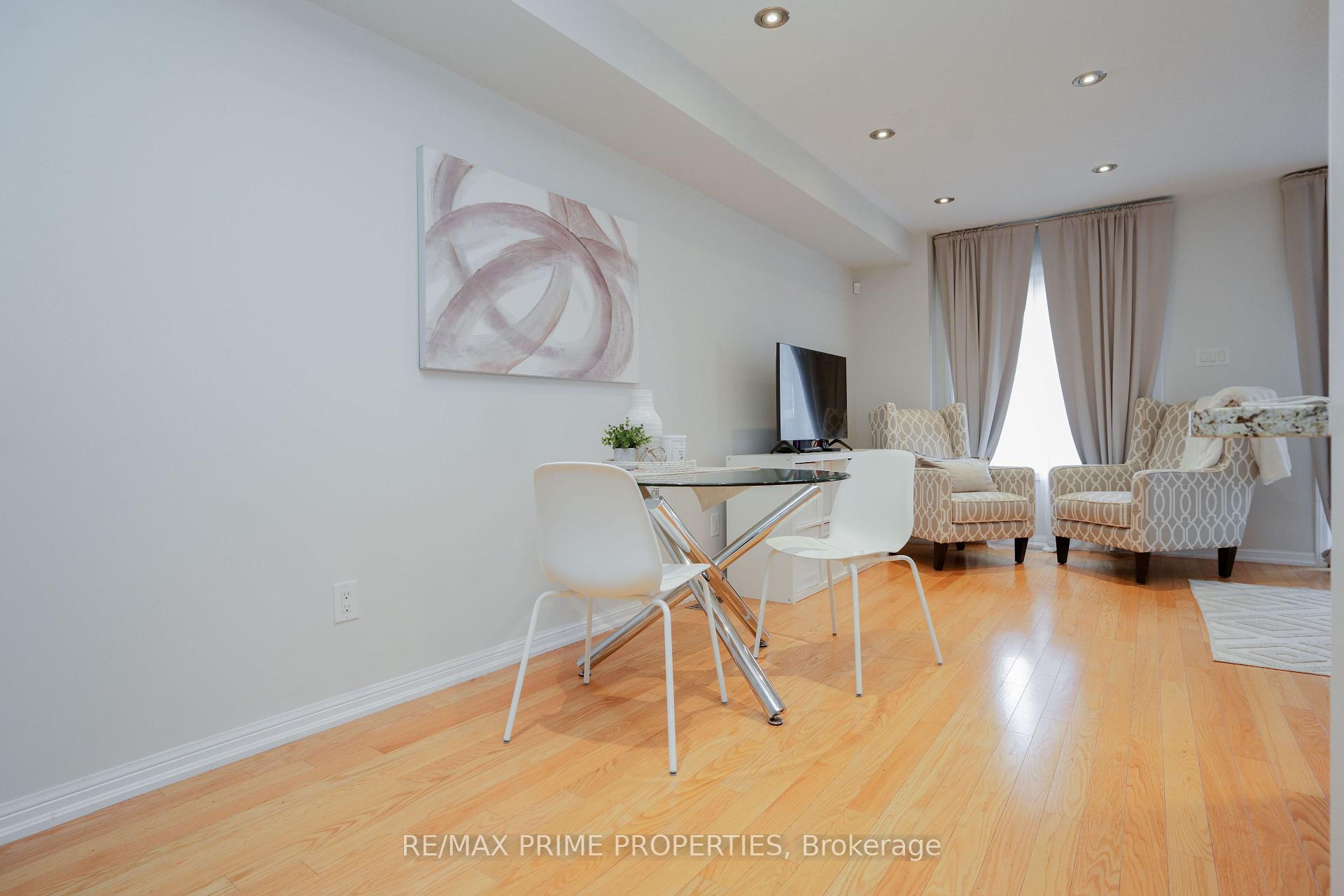 Photo 9 of 47 Edwin Pearson Street, Aurora, Bayview Northeast — HOMEH