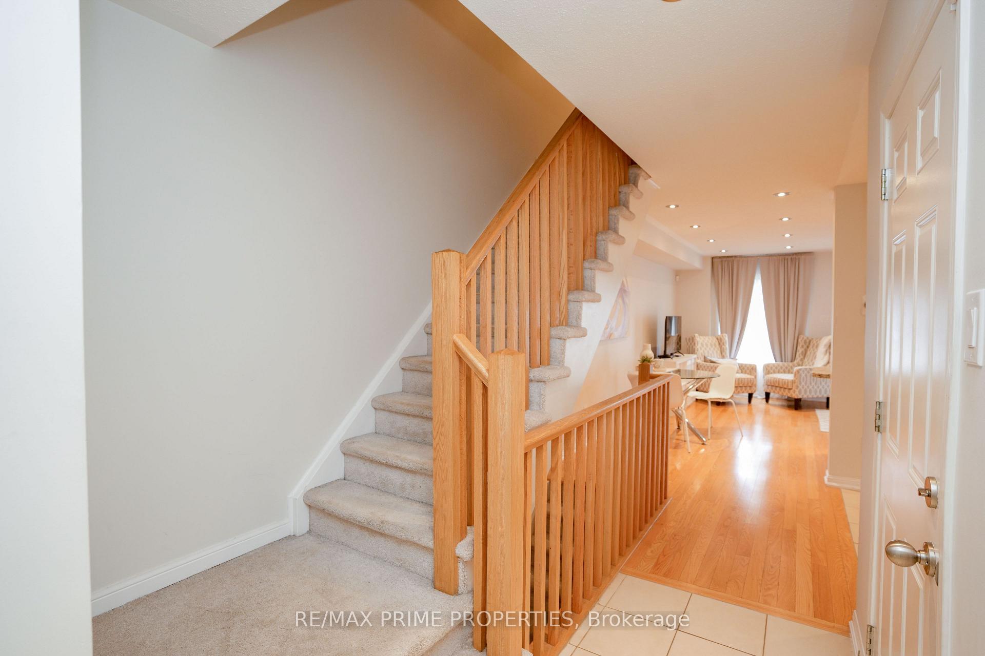 Photo 15 of 47 Edwin Pearson Street, Aurora, Bayview Northeast — HOMEH