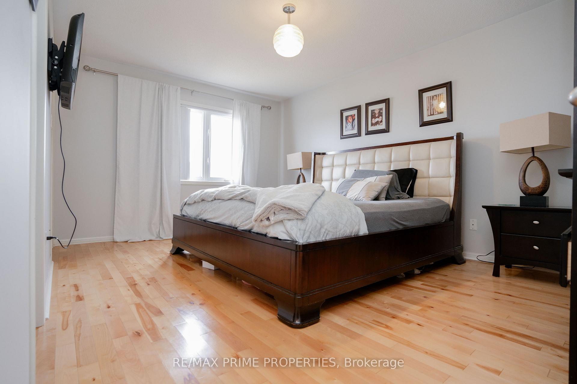 Photo 17 of 47 Edwin Pearson Street, Aurora, Bayview Northeast — HOMEH