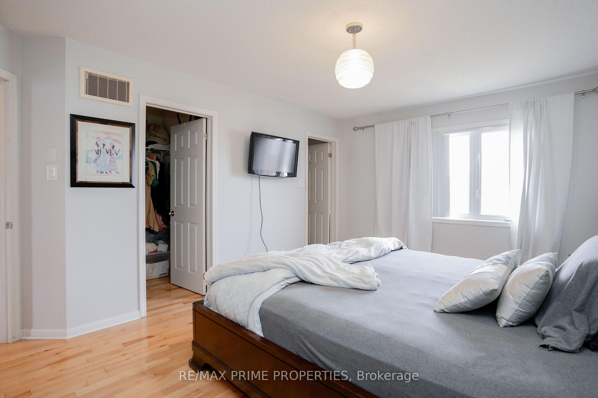 Photo 18 of 47 Edwin Pearson Street, Aurora, Bayview Northeast — HOMEH