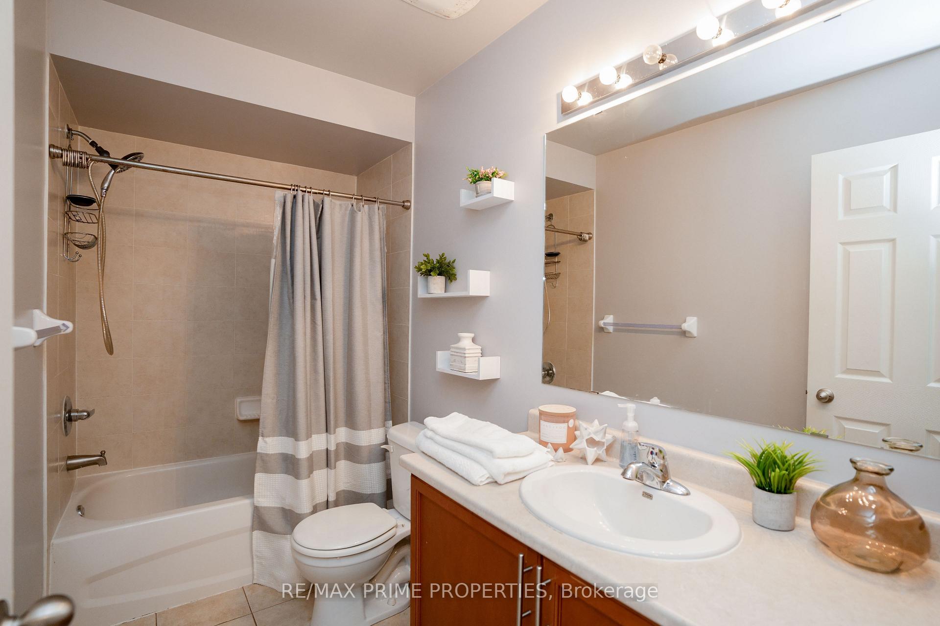 Photo 23 of 47 Edwin Pearson Street, Aurora, Bayview Northeast — HOMEH