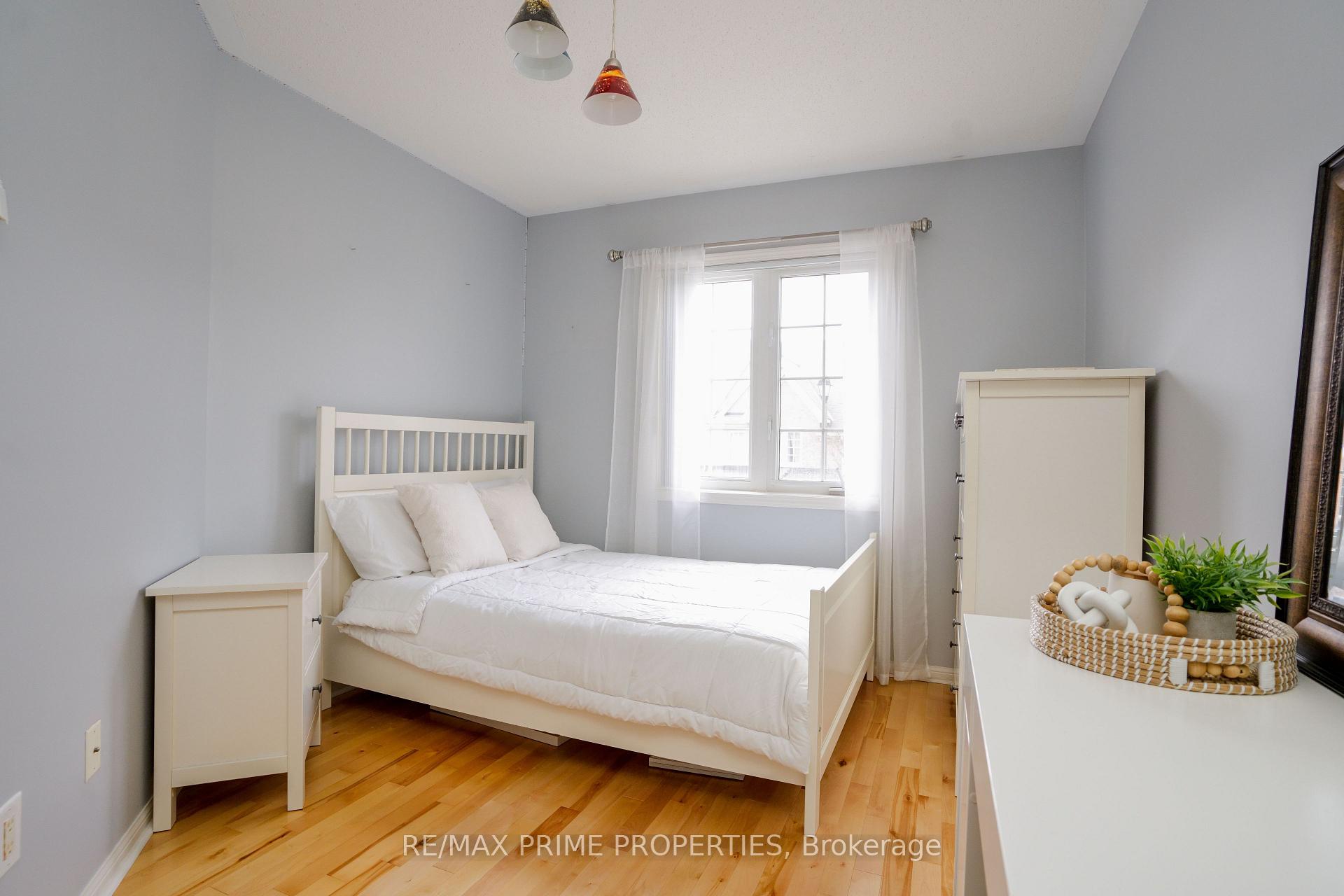 Photo 25 of 47 Edwin Pearson Street, Aurora, Bayview Northeast — HOMEH