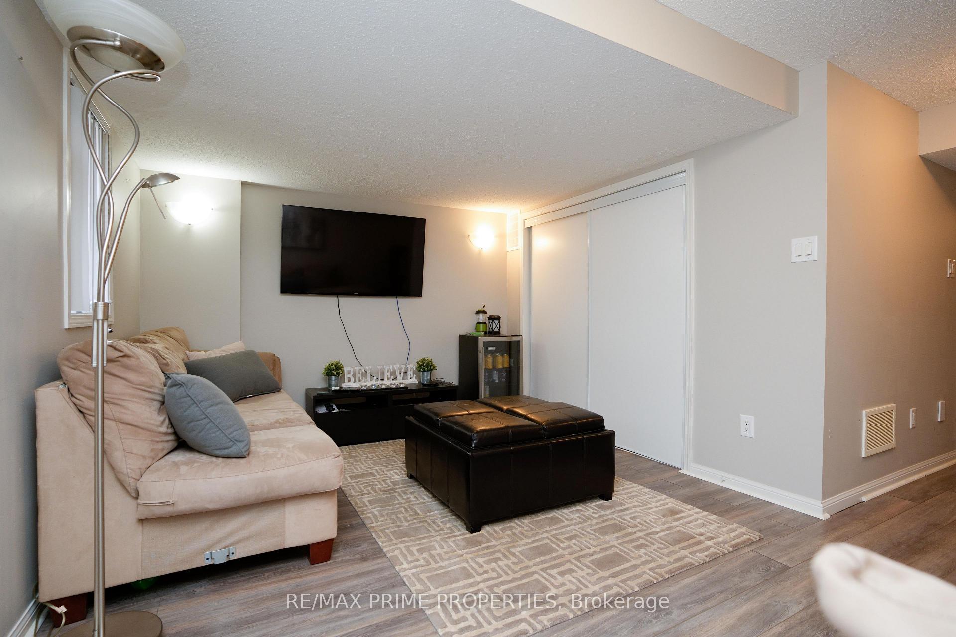 Photo 29 of 47 Edwin Pearson Street, Aurora, Bayview Northeast — HOMEH