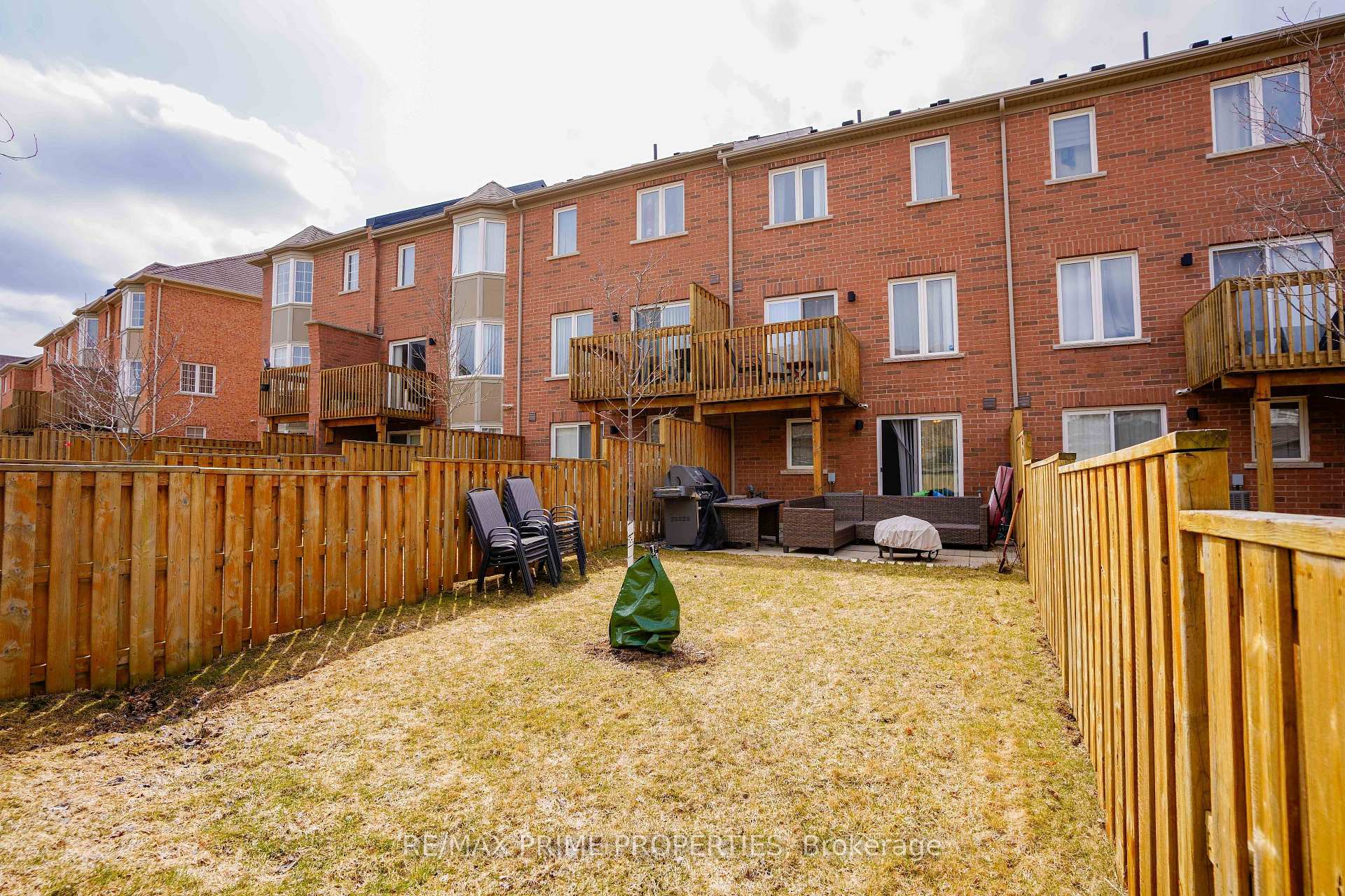 Photo 34 of 47 Edwin Pearson Street, Aurora, Bayview Northeast — HOMEH