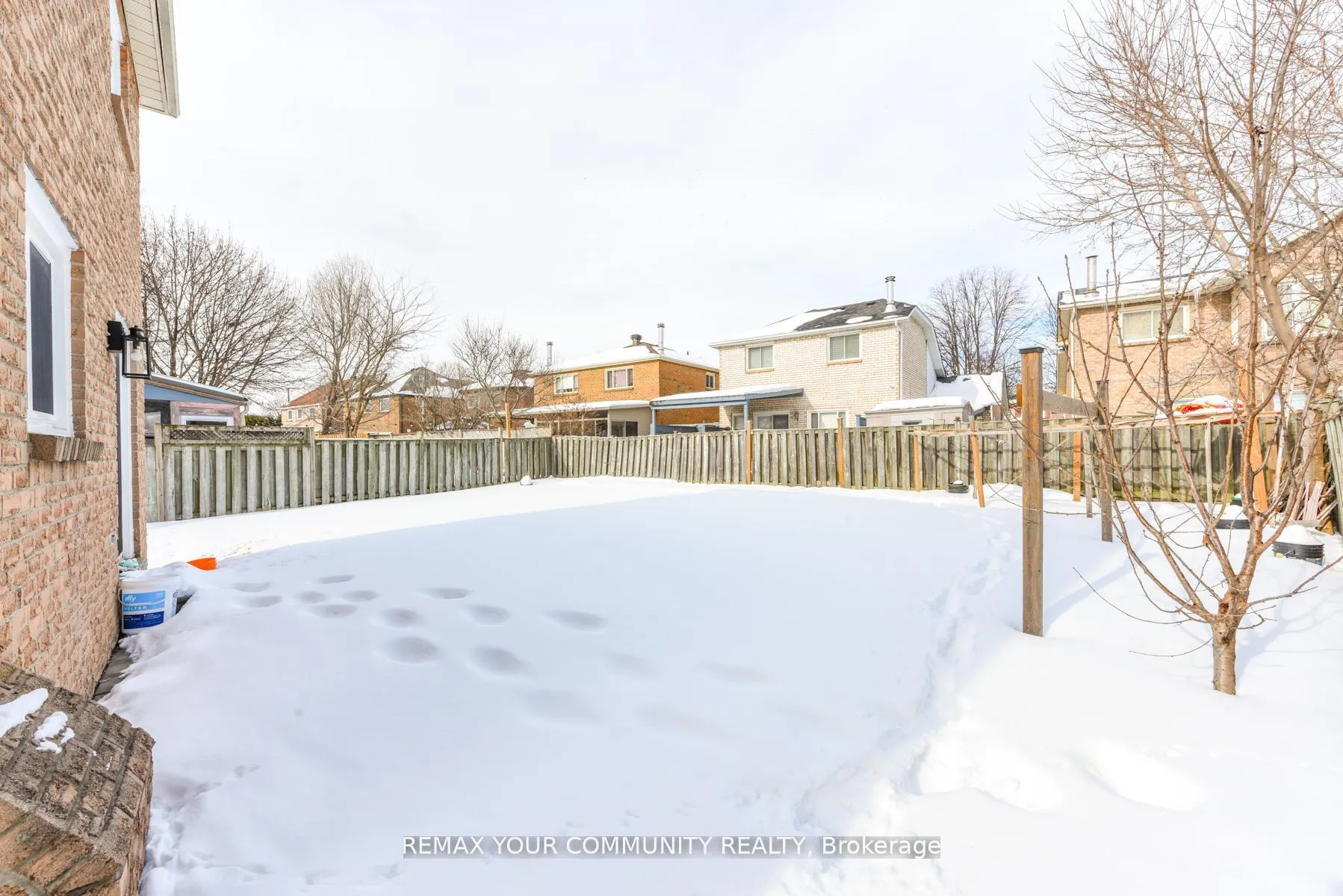 Photo 42 of 64 Chatfield Drive, Ajax, Central West — HOMEH