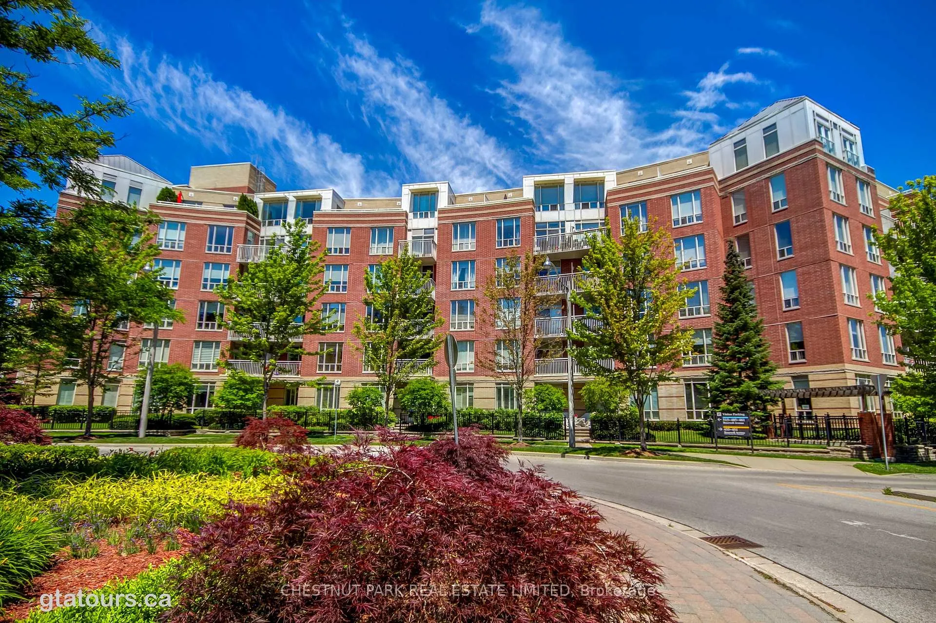 Photo 2 of Unit 413, 451 Rosewell Avenue, Toronto, Lawrence Park South — HOMEH