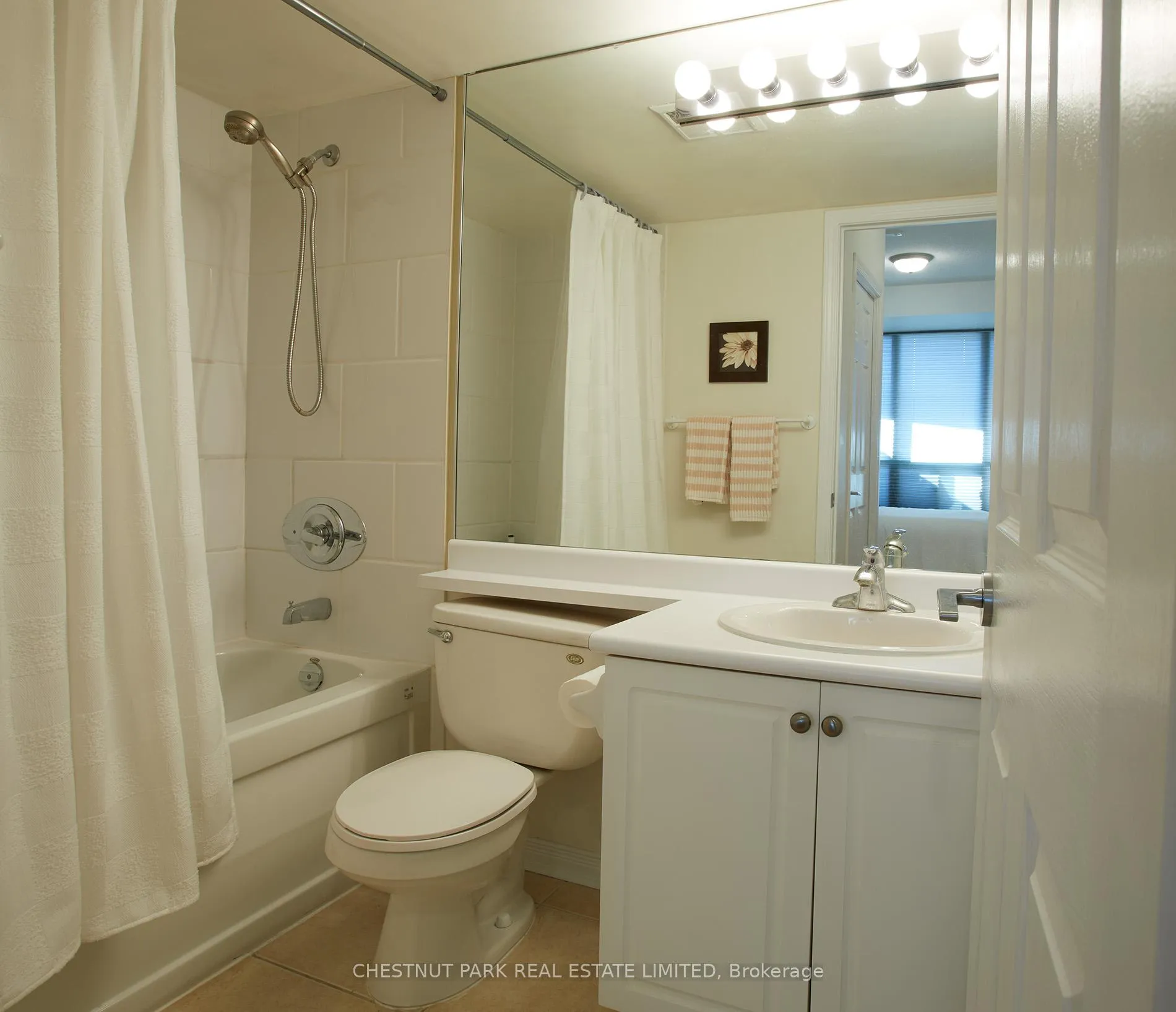 Photo 12 of Unit 413, 451 Rosewell Avenue, Toronto, Lawrence Park South — HOMEH