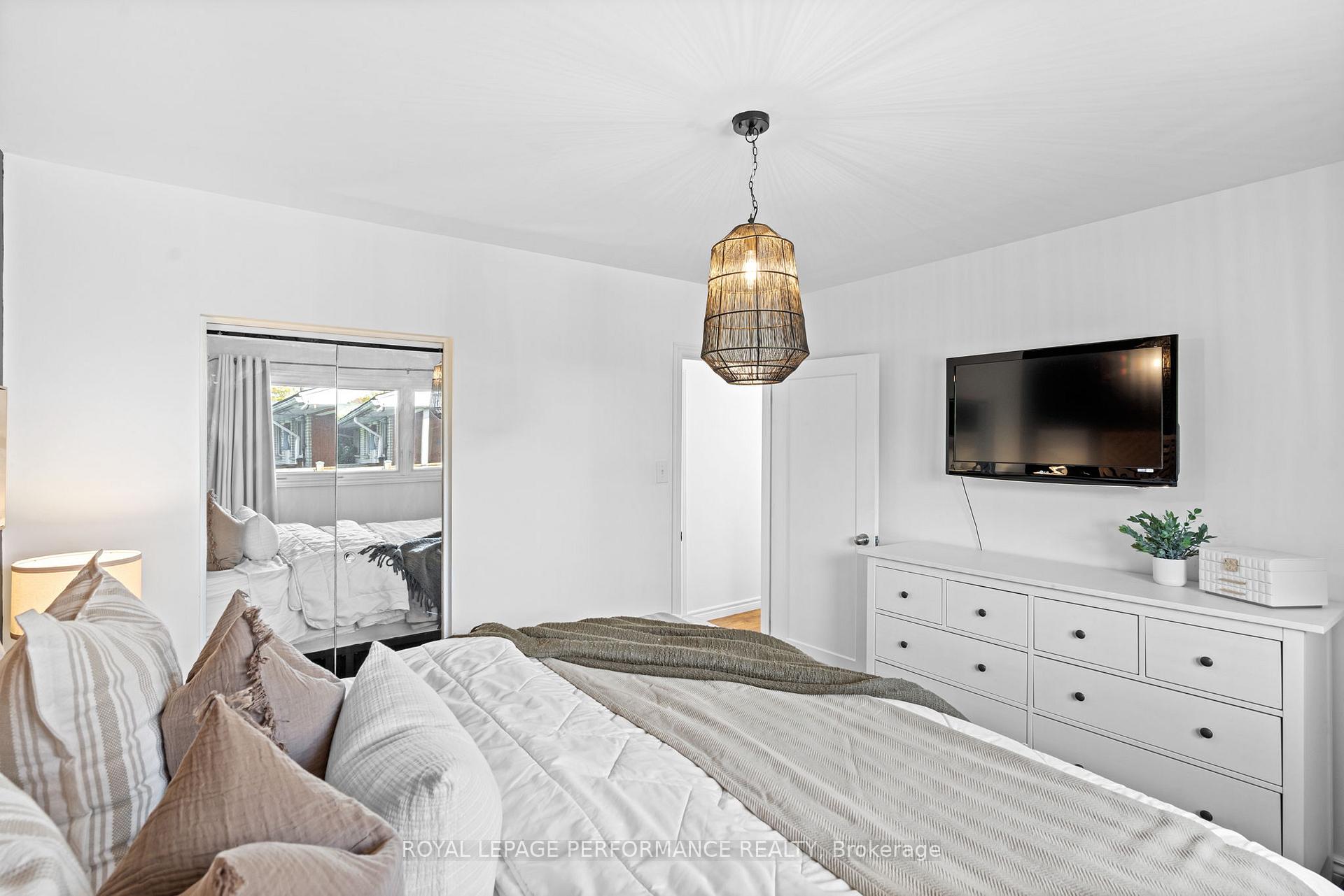 Photo 19 of 2219 Audrey Avenue, Ottawa, Hawthorne Meadows — HOMEH