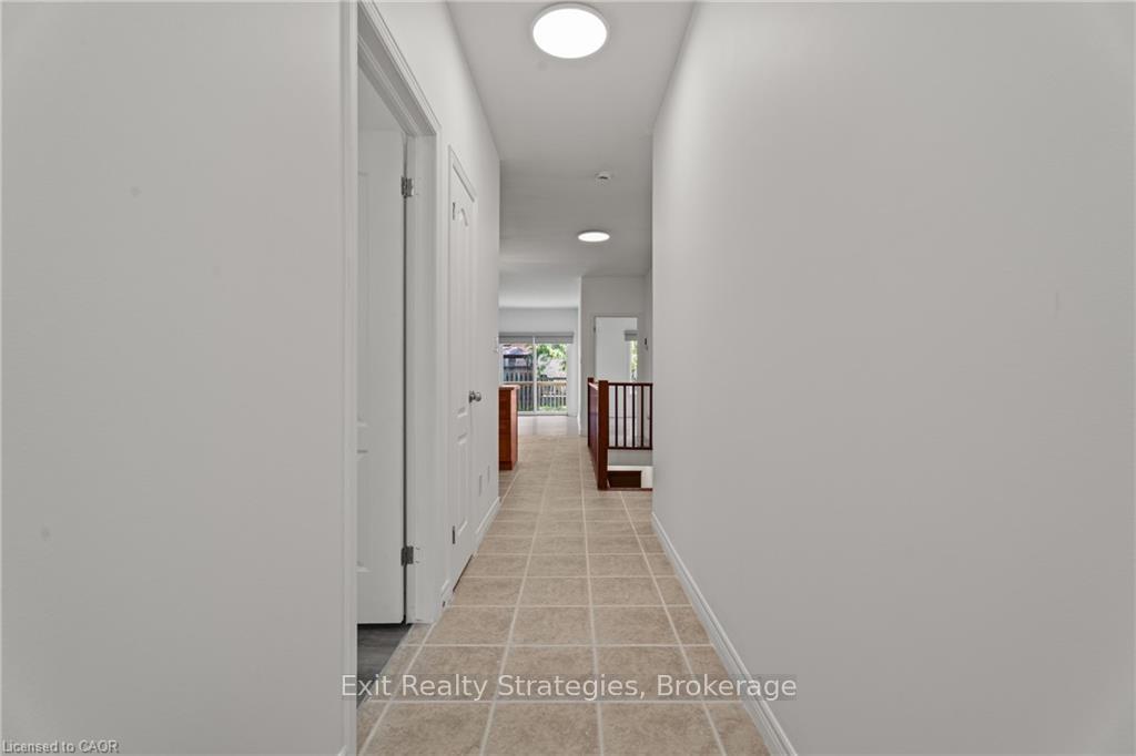Photo 4 of Unit 39, 68 Hallmark Trail E, Hamilton, Twenty Place — HOMEH