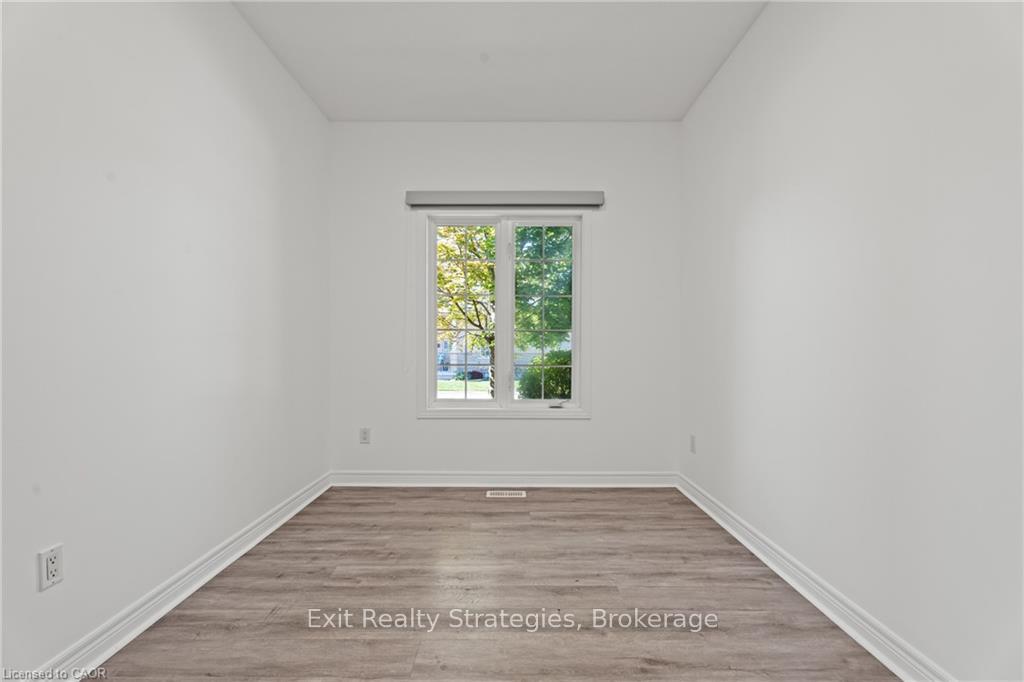 Photo 5 of Unit 39, 68 Hallmark Trail E, Hamilton, Twenty Place — HOMEH