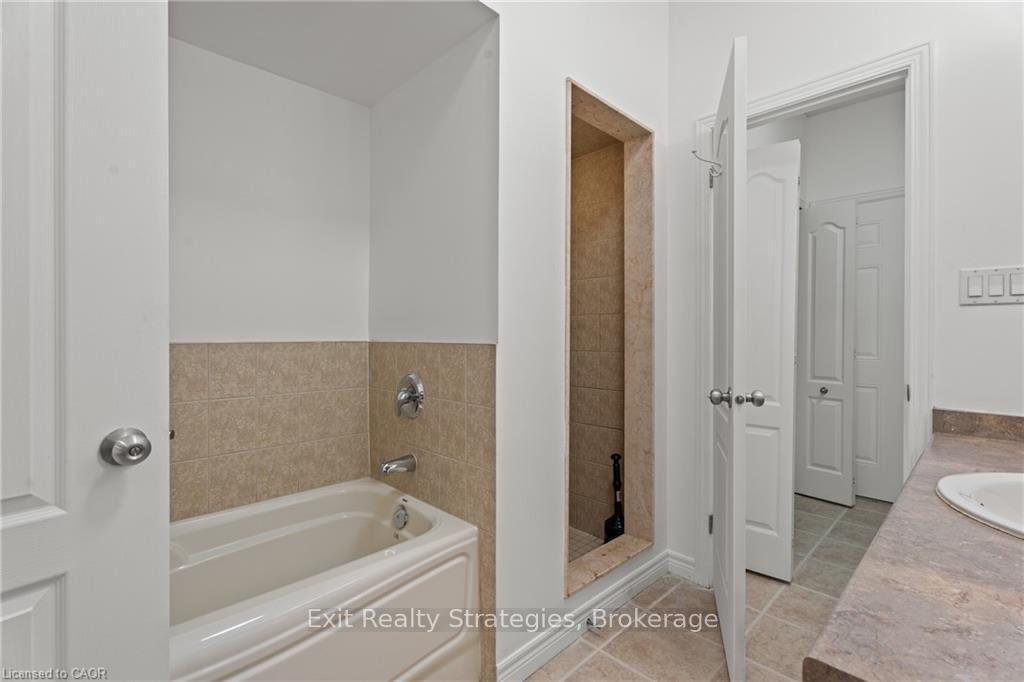 Photo 18 of Unit 39, 68 Hallmark Trail E, Hamilton, Twenty Place — HOMEH
