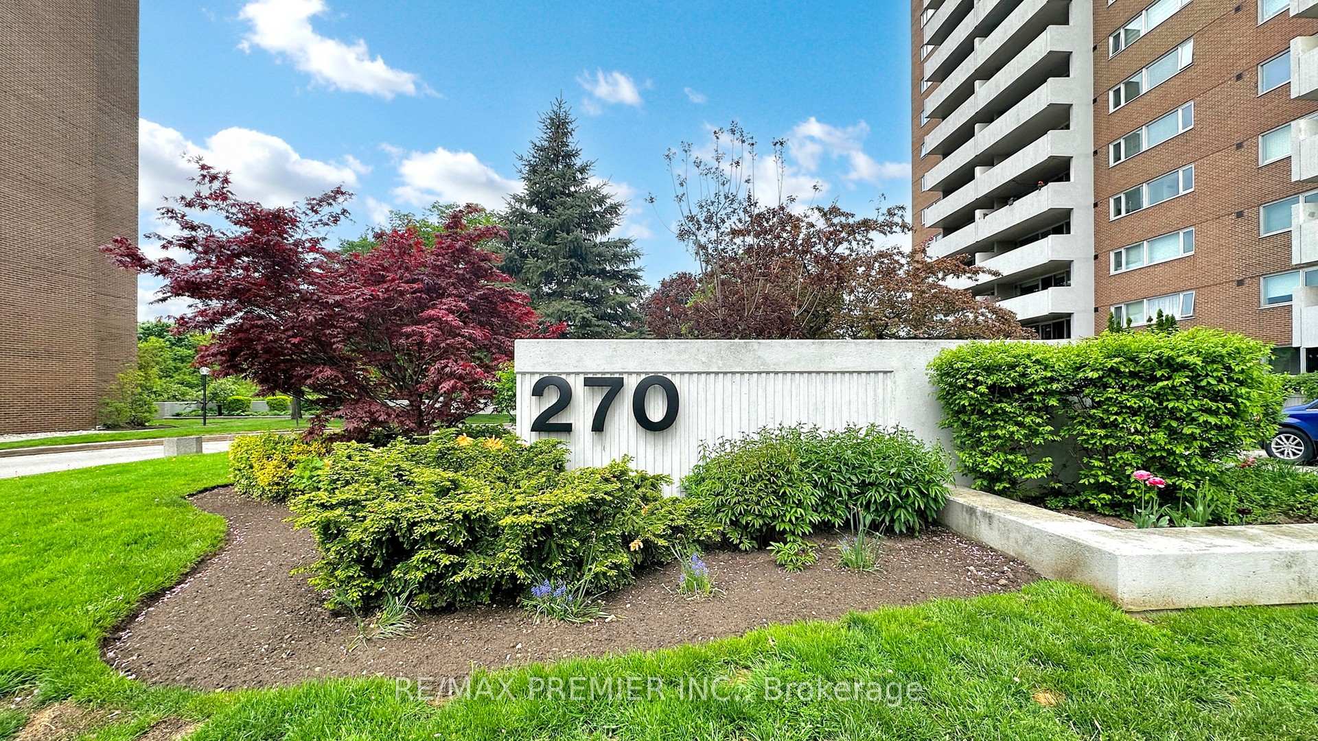 Front of Unit 710, 270 Scarlett Road