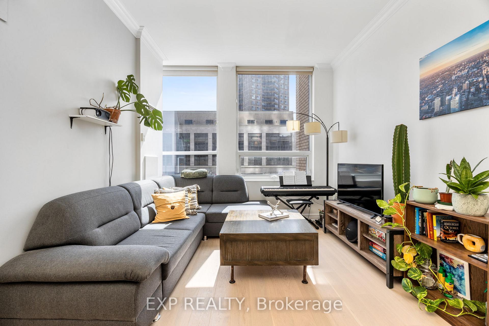 Photo 5 of Unit 210, 500 St Clair Avenue W, Toronto, Humewood-Cedarvale — HOMEH