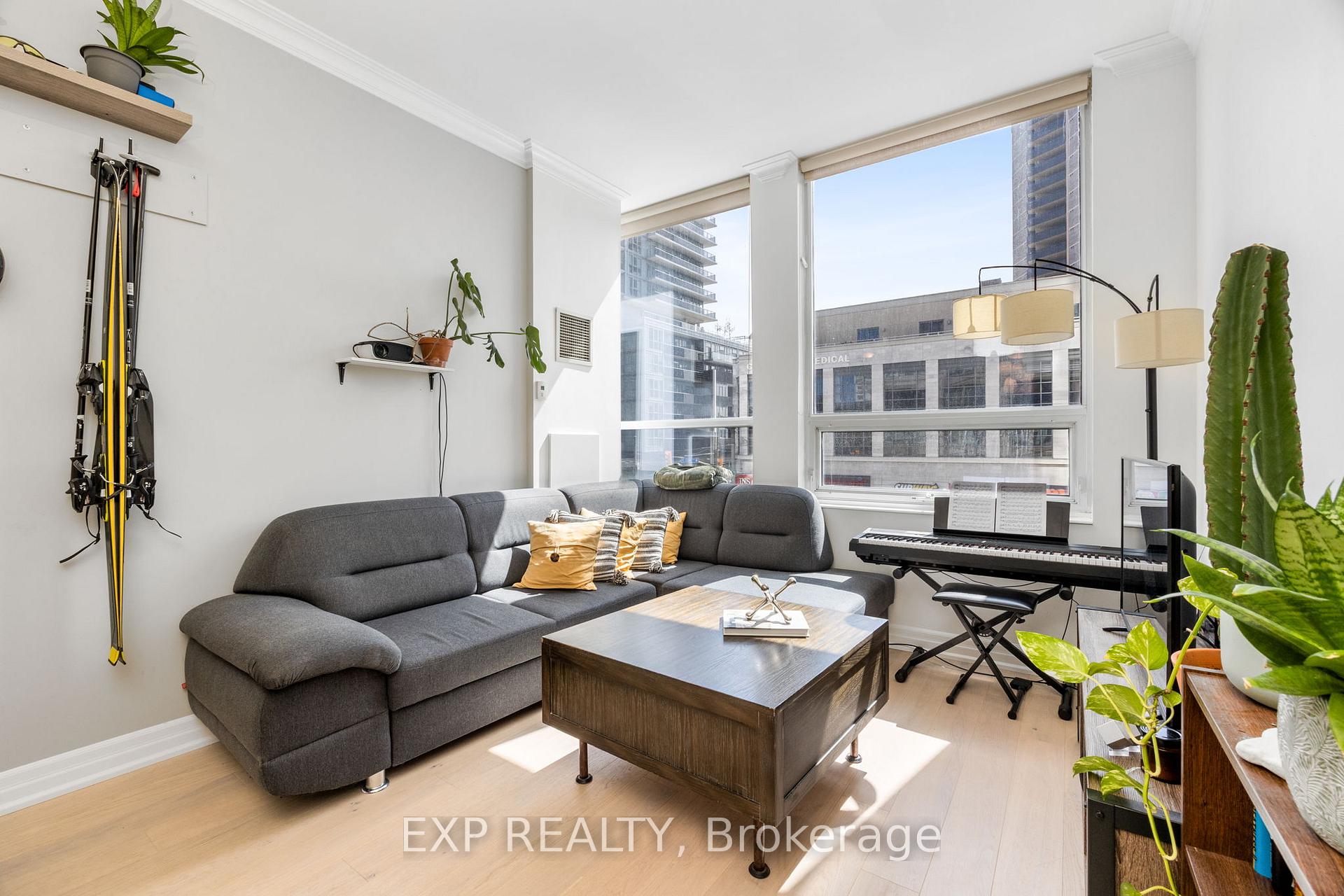 Photo 6 of Unit 210, 500 St Clair Avenue W, Toronto, Humewood-Cedarvale — HOMEH