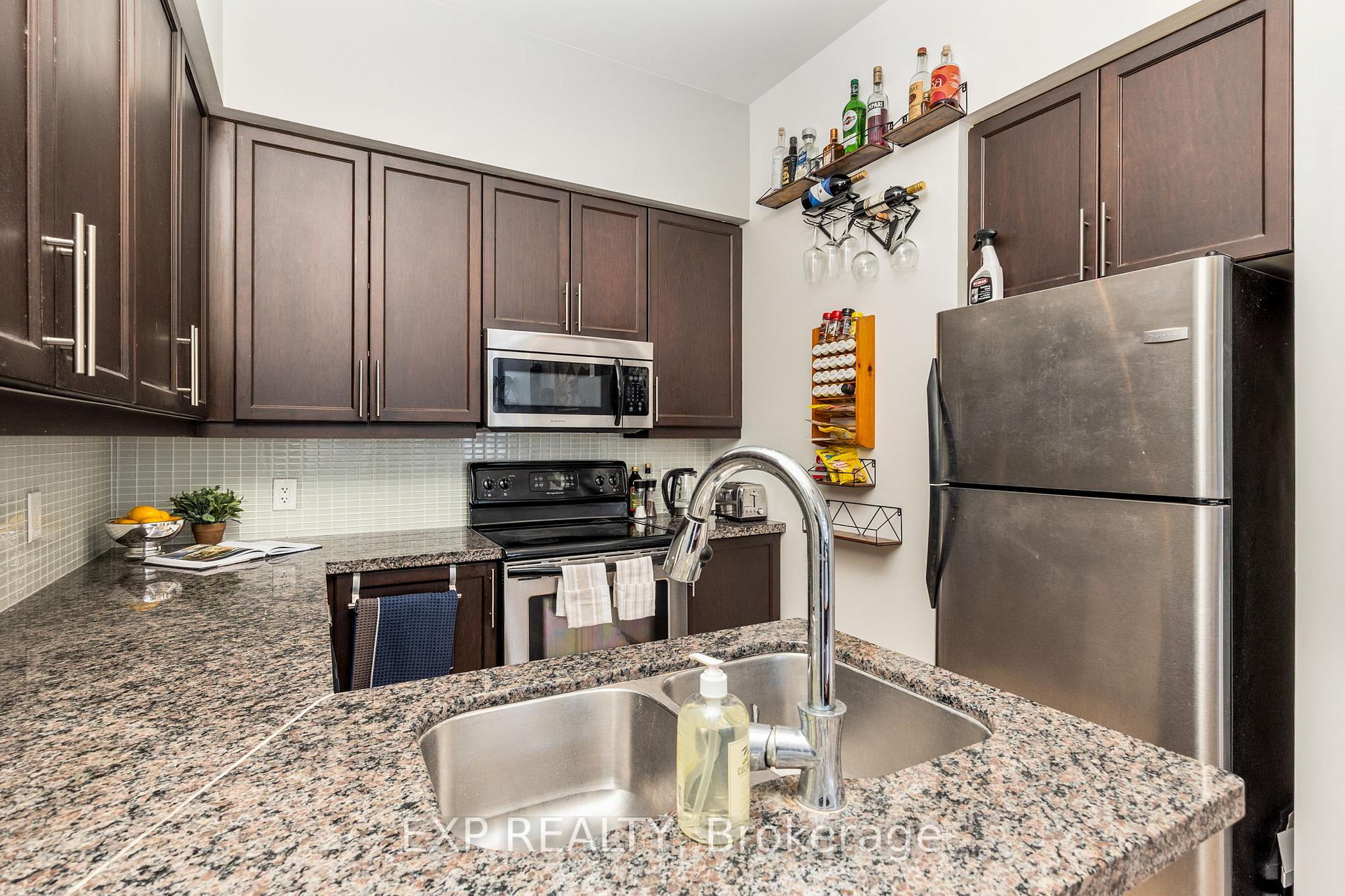 Photo 8 of Unit 210, 500 St Clair Avenue W, Toronto, Humewood-Cedarvale — HOMEH
