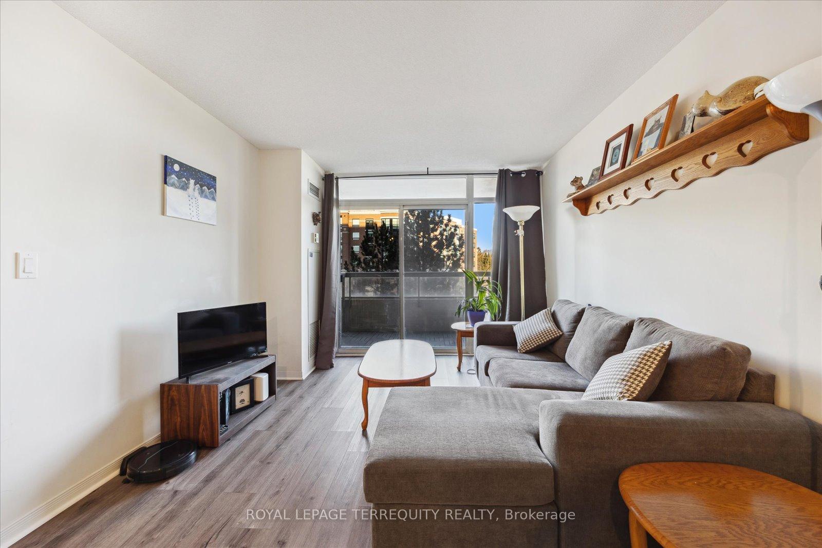 Photo 3 of Unit 316, 1000 The Esplanade N, Pickering, Town Centre — HOMEH