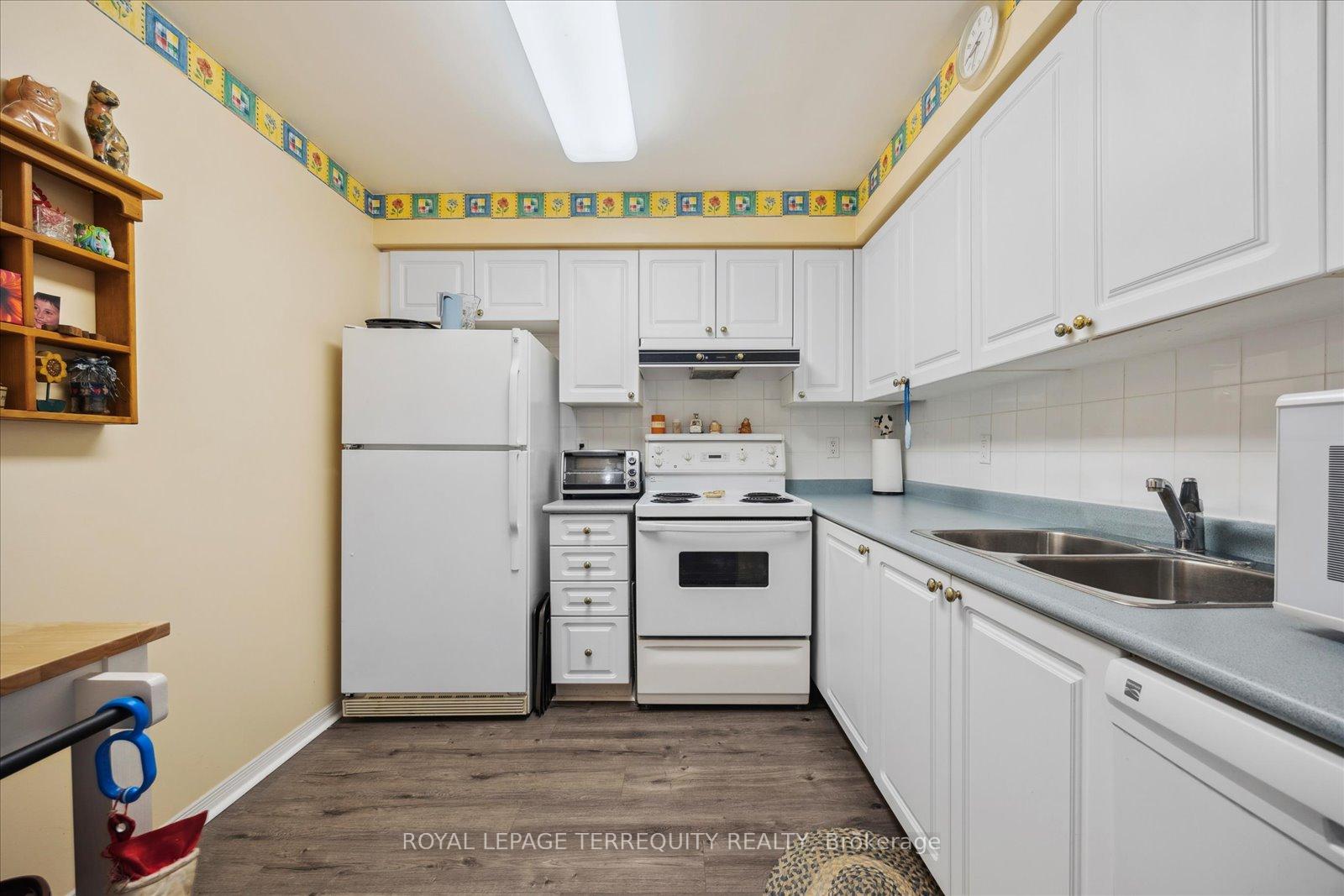 Photo 10 of Unit 316, 1000 The Esplanade N, Pickering, Town Centre — HOMEH