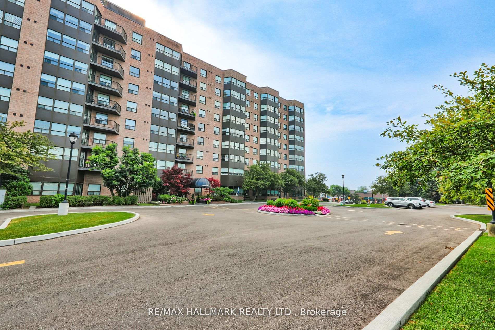 Photo 3 of Unit 305, 2 Raymerville Drive, Markham, Raymerville — HOMEH