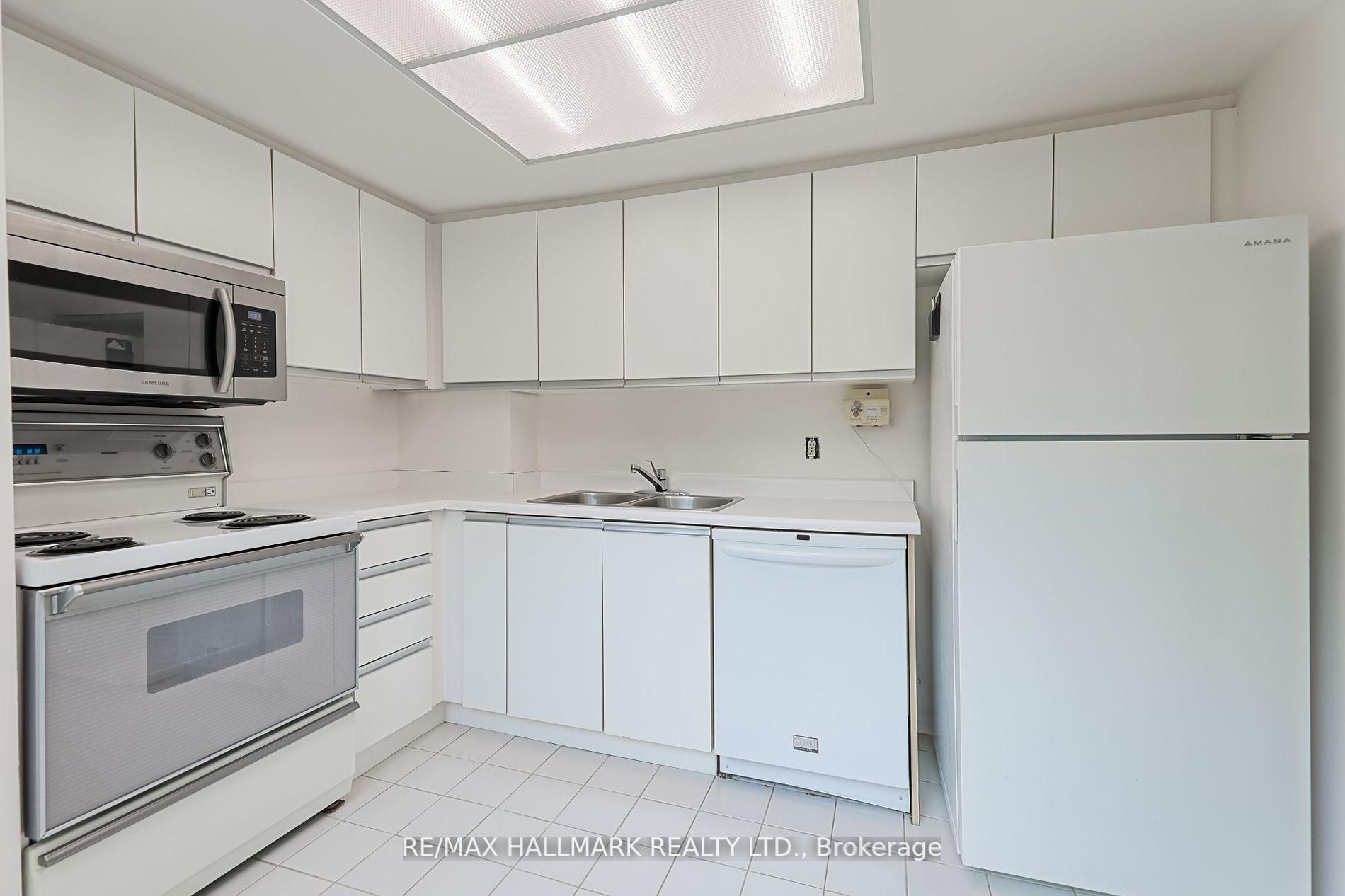 Photo 15 of Unit 305, 2 Raymerville Drive, Markham, Raymerville — HOMEH
