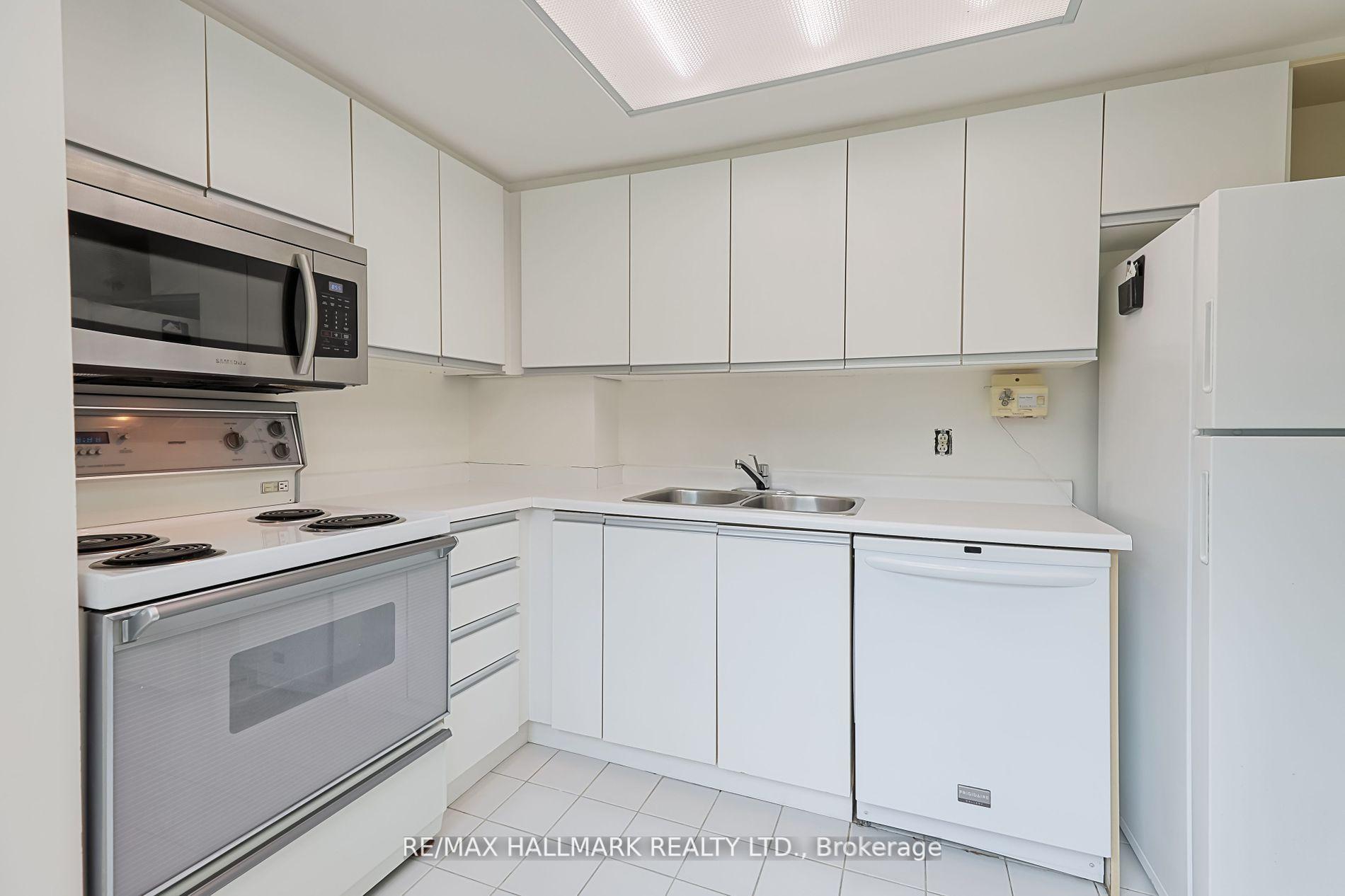 Photo 17 of Unit 305, 2 Raymerville Drive, Markham, Raymerville — HOMEH