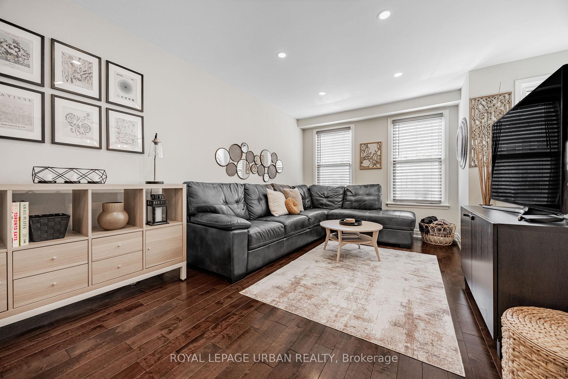 Photo 6 of 1684 John Street, Markham, Bayview Fairway-Bayview Country Club Estates — HOMEH