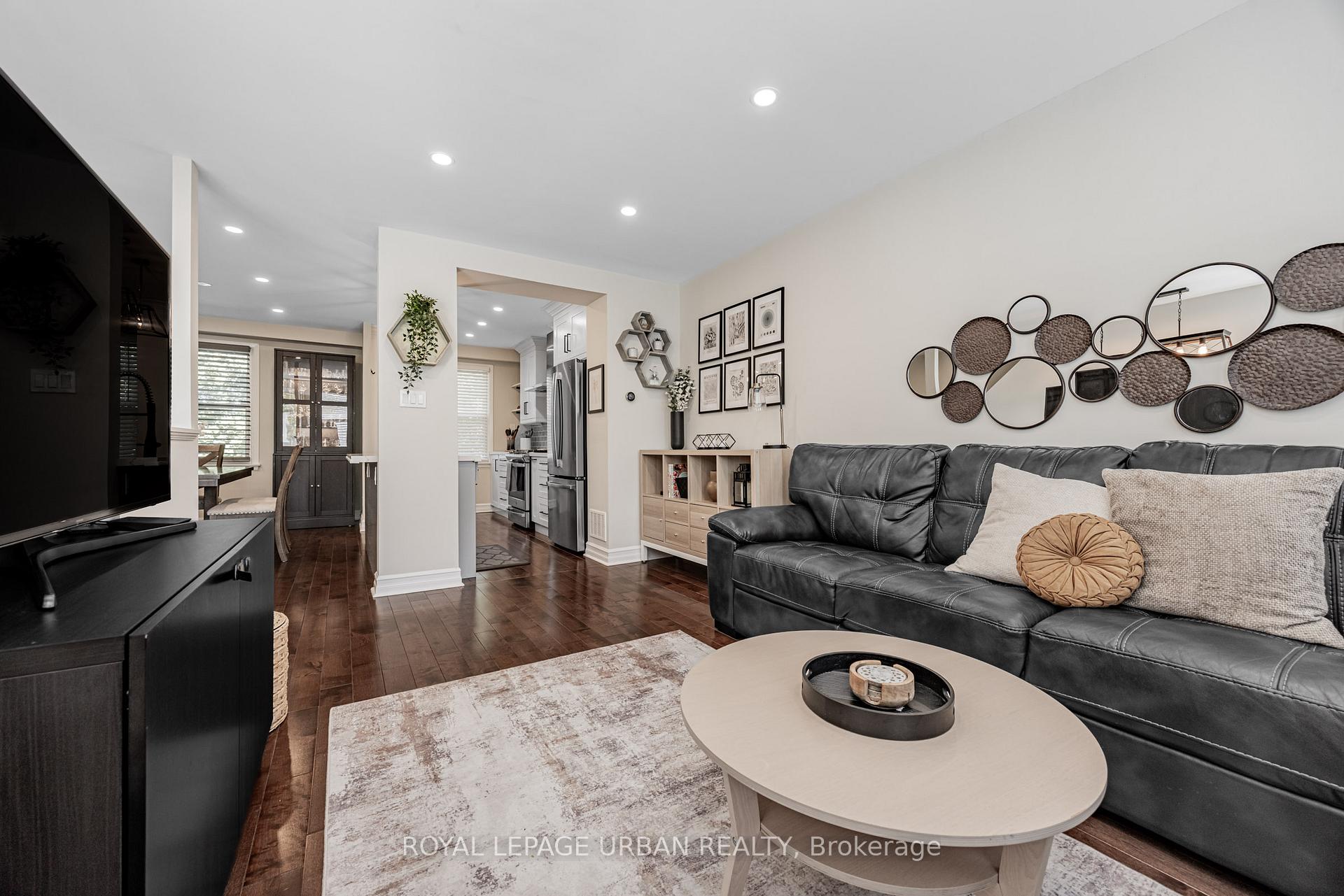 Photo 8 of 1684 John Street, Markham, Bayview Fairway-Bayview Country Club Estates — HOMEH