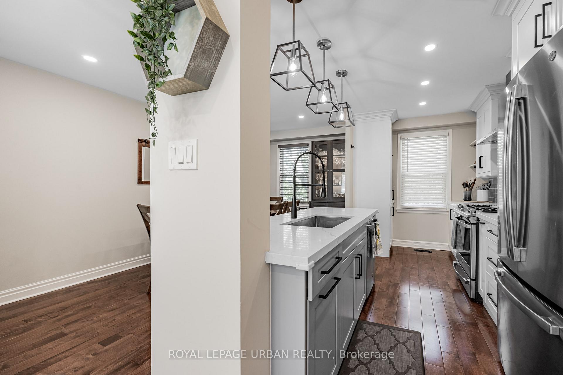 Photo 9 of 1684 John Street, Markham, Bayview Fairway-Bayview Country Club Estates — HOMEH