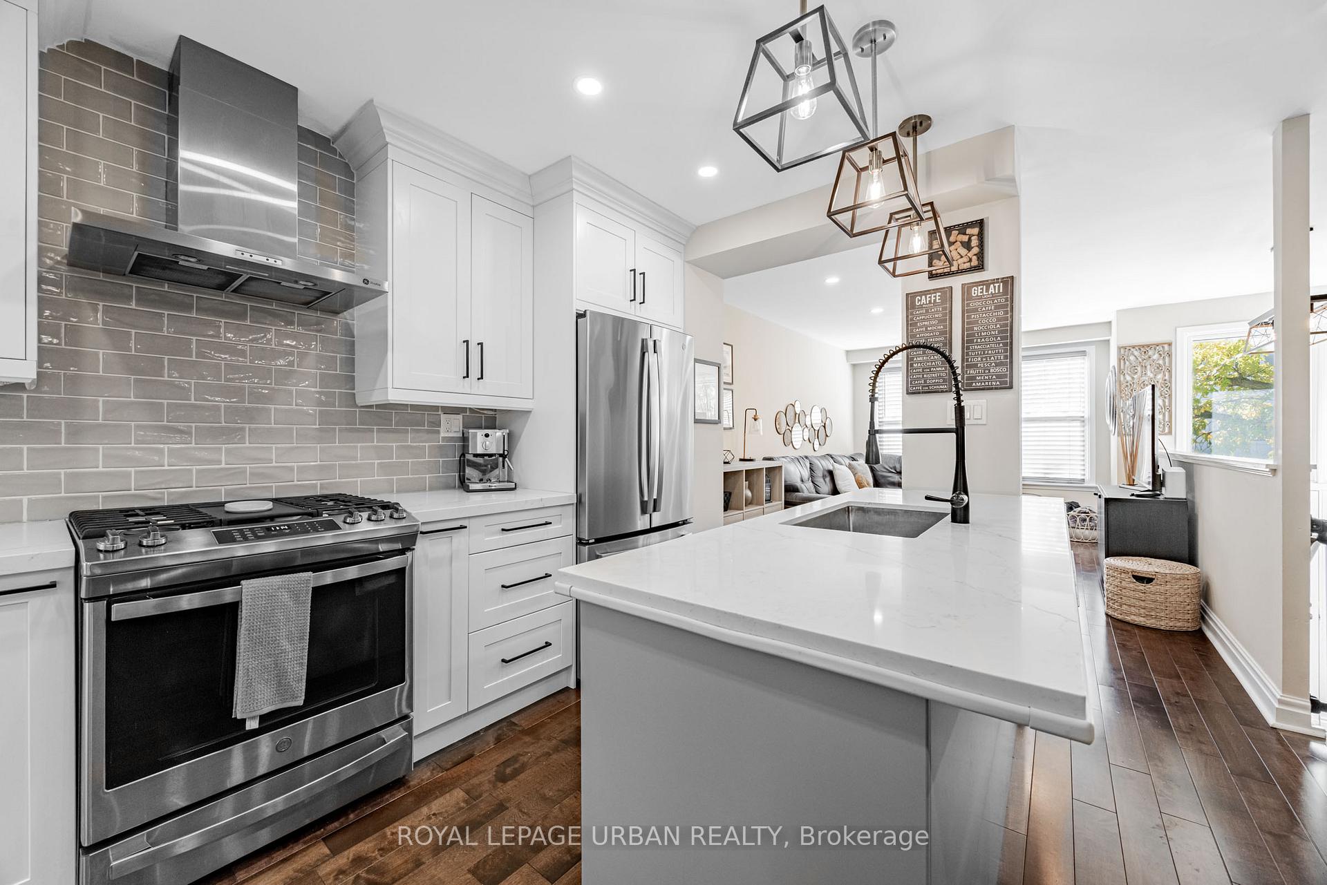 Photo 13 of 1684 John Street, Markham, Bayview Fairway-Bayview Country Club Estates — HOMEH
