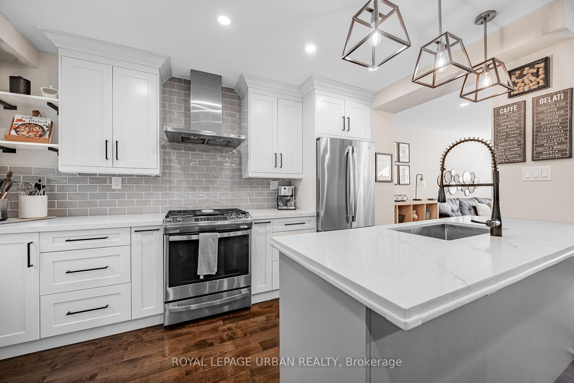 Photo 14 of 1684 John Street, Markham, Bayview Fairway-Bayview Country Club Estates — HOMEH
