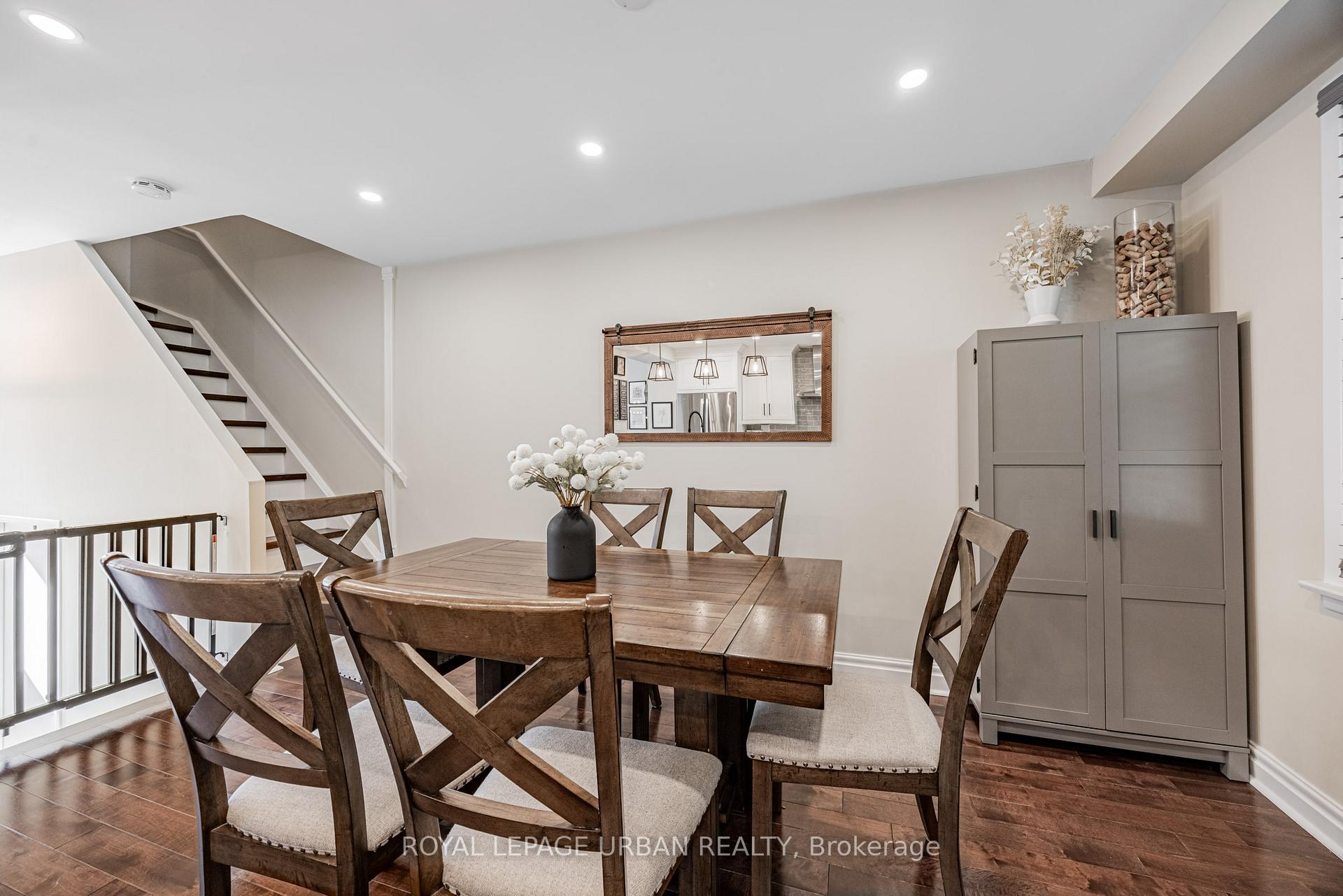 Photo 15 of 1684 John Street, Markham, Bayview Fairway-Bayview Country Club Estates — HOMEH