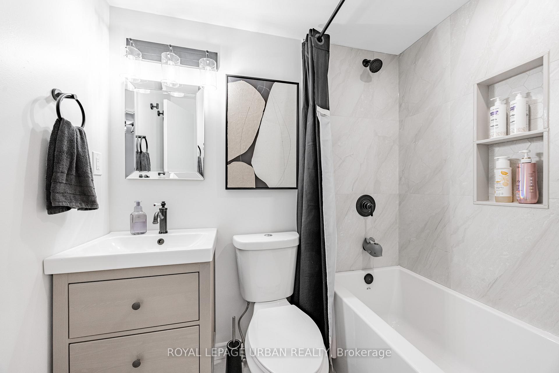 Photo 22 of 1684 John Street, Markham, Bayview Fairway-Bayview Country Club Estates — HOMEH