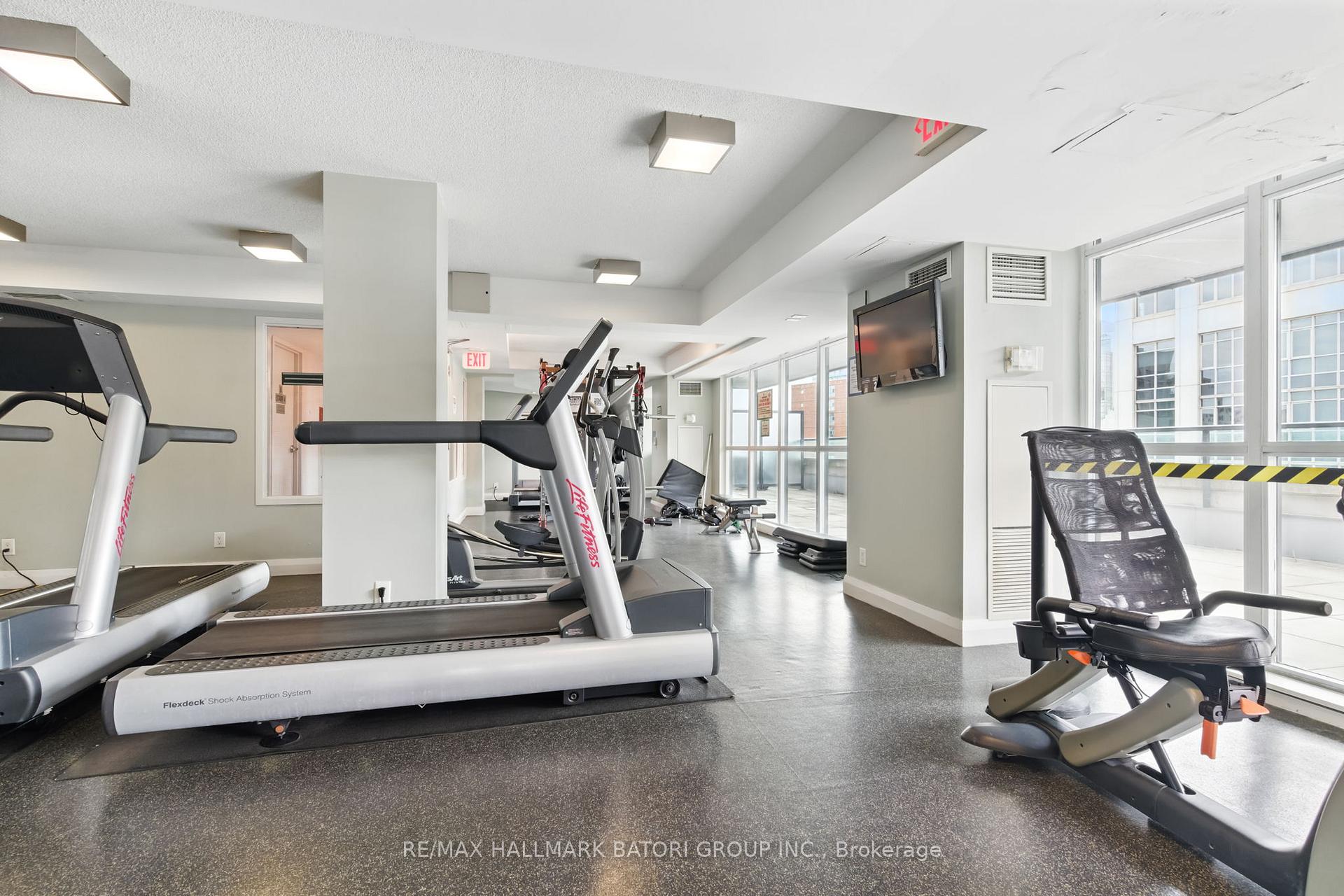 Photo 11 of Unit 1106, 600 Fleet Street, Toronto, Niagara — HOMEH