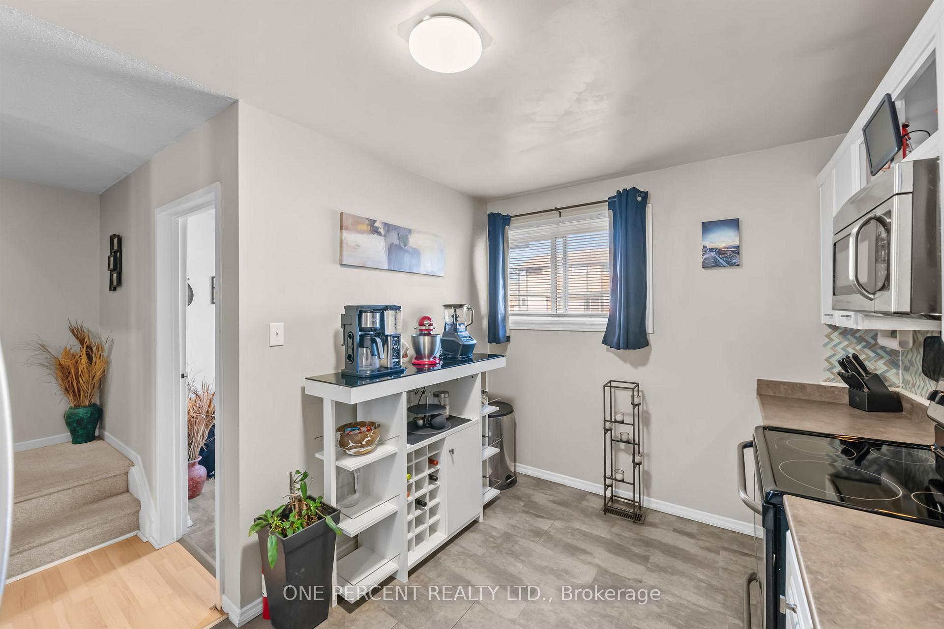 Photo 7 of 62 Mcclintock Way, Ottawa, Kanata - Katimavik — HOMEH
