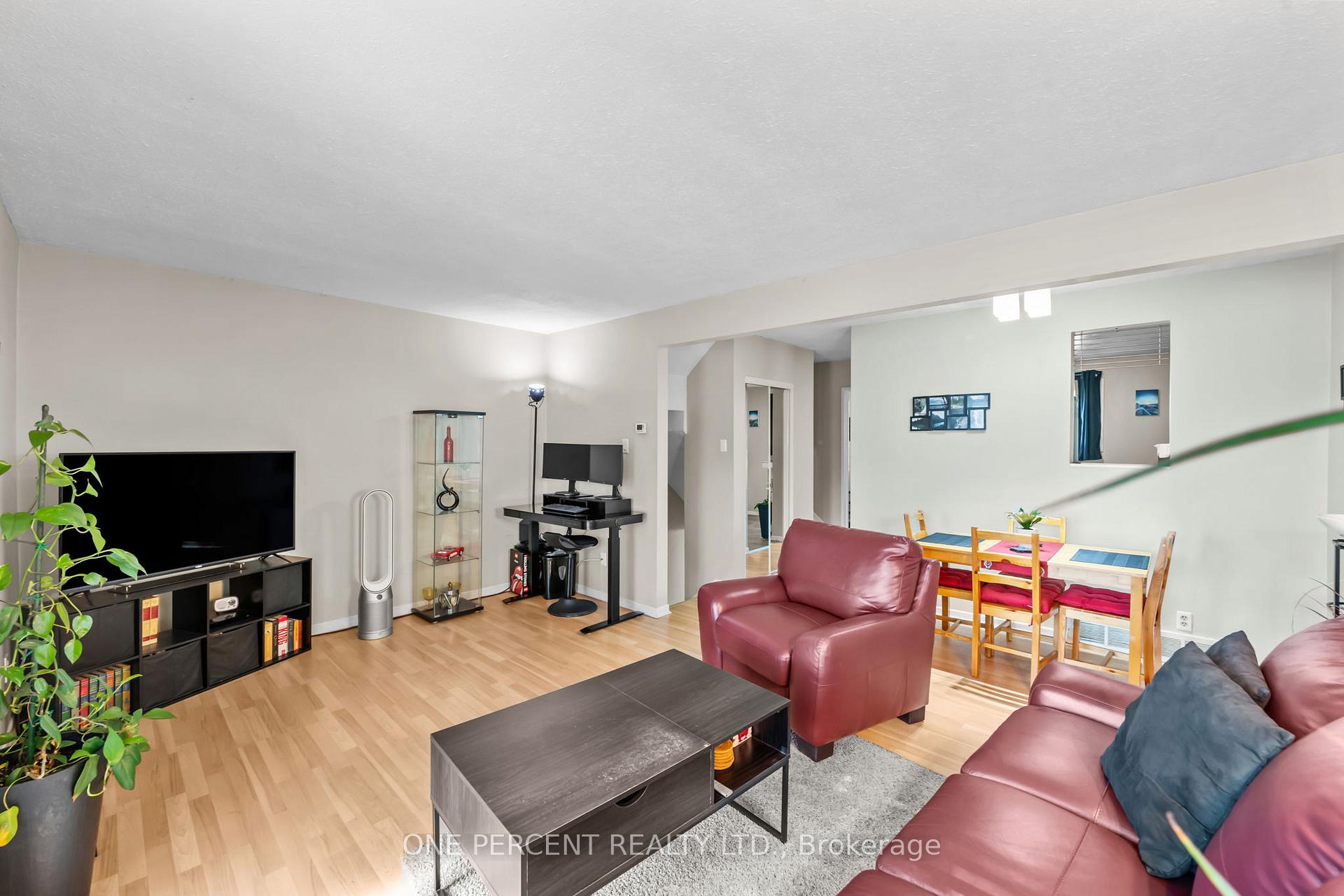 Photo 18 of 62 Mcclintock Way, Ottawa, Kanata - Katimavik — HOMEH